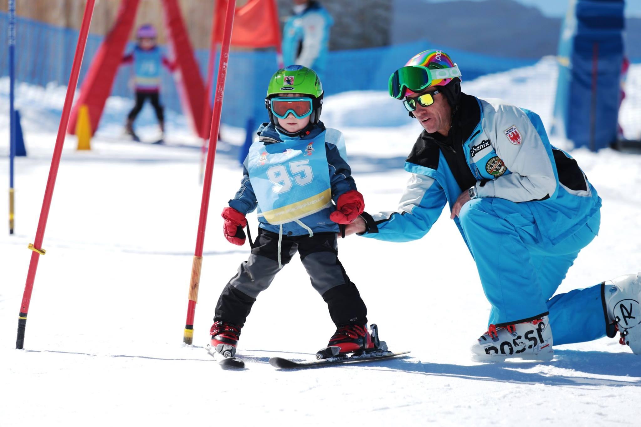 Kronplatz - Kids Ski Lessons (2.5-3.5 y.) for Beginners