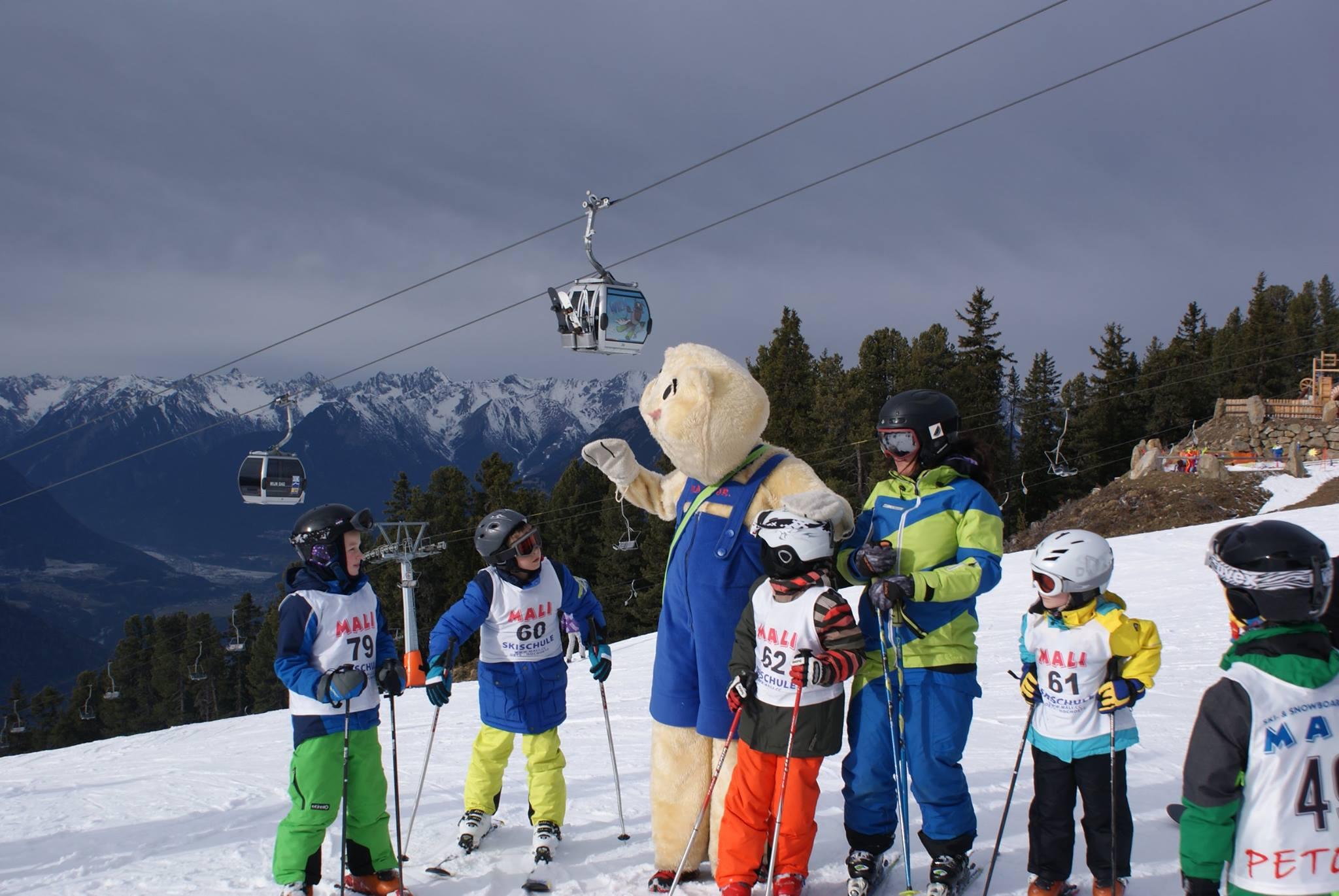 Oetz (Hochoetz) - Kids Ski Lessons