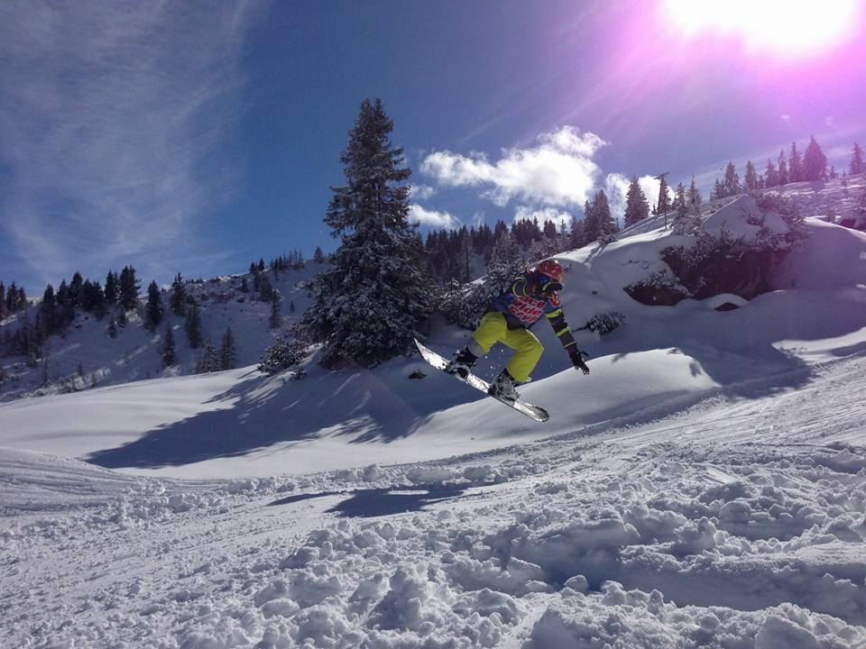 Alpbachtal - Kids Snowboarding Lessons (8-12 y.) for Advanced Boarders
