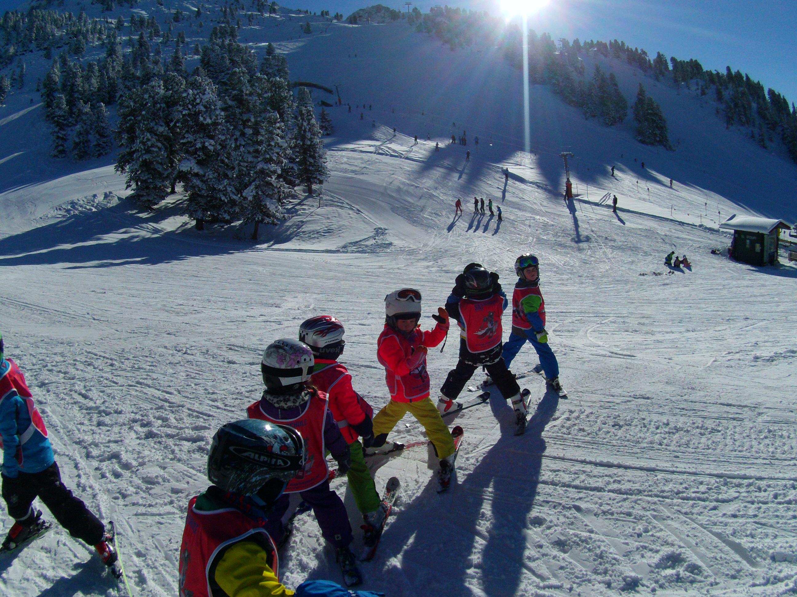 Oetz (Hochoetz) - Free Children Ski School (3 years +)