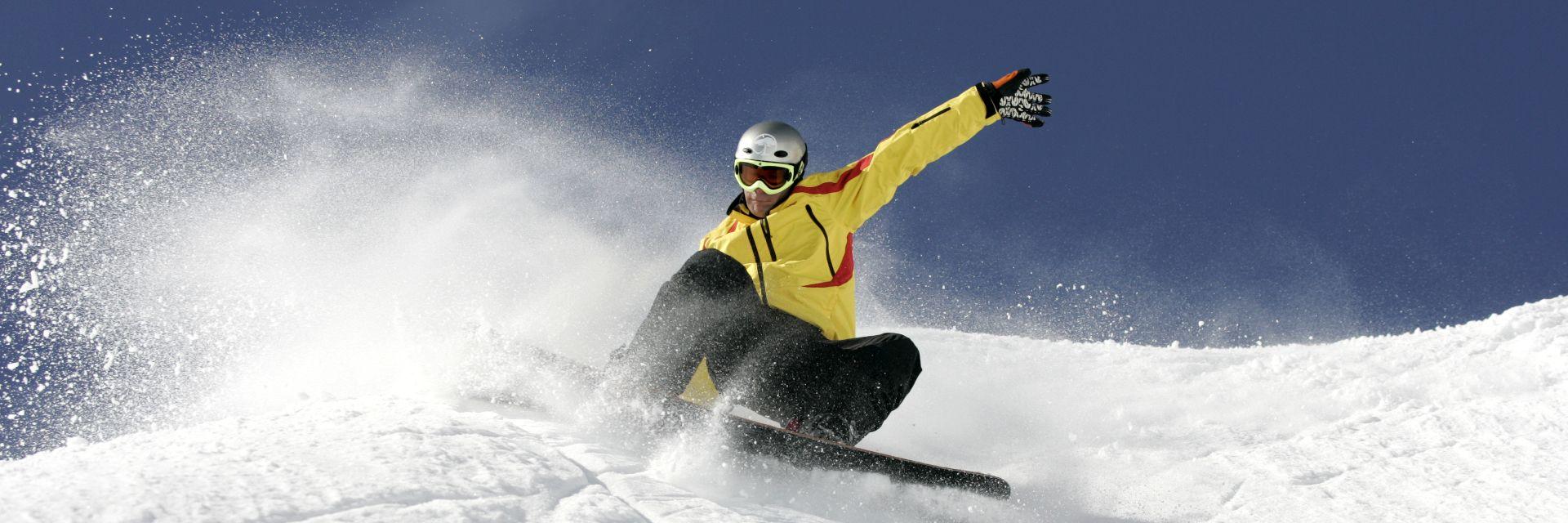 Lenggries - Teen Snowboarding Lessons (12-16 years) for All Levels