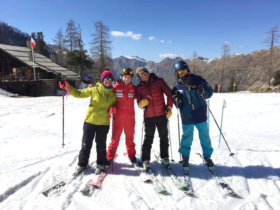 Isola 2000 - Teen & Adult Ski Lessons for All Levels