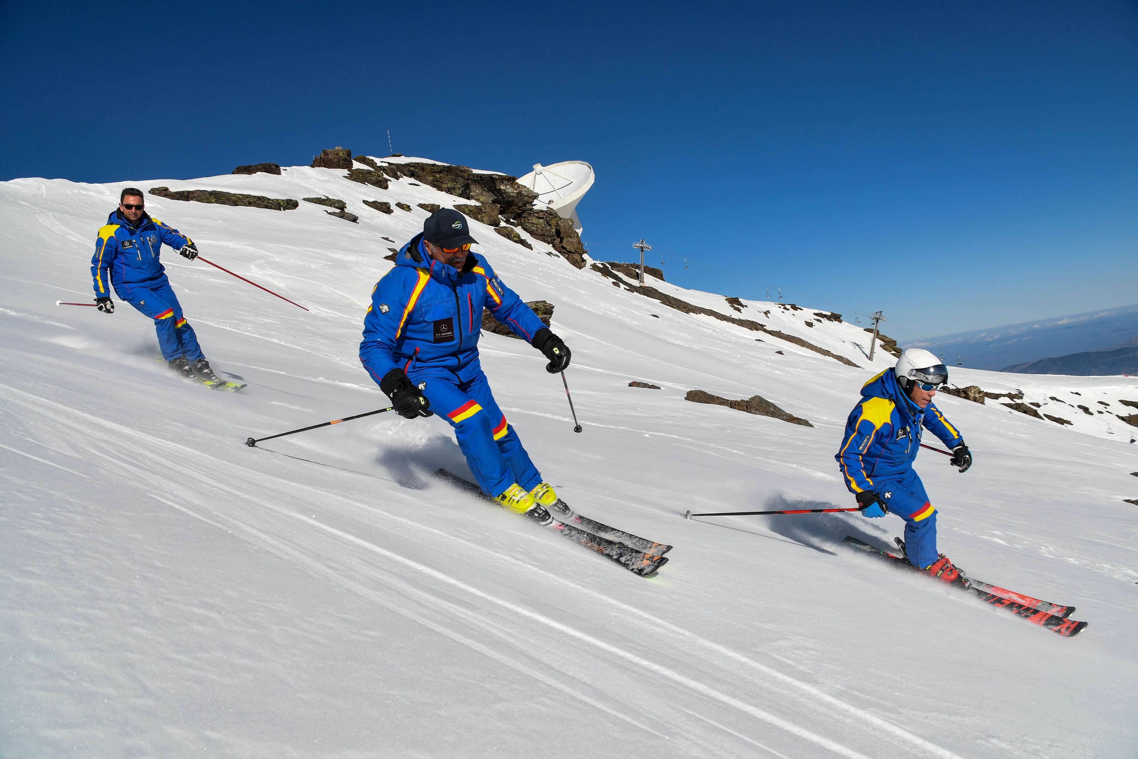 Sierra Nevada - Adult Ski Lessons for Advanced Skiers - Weekend