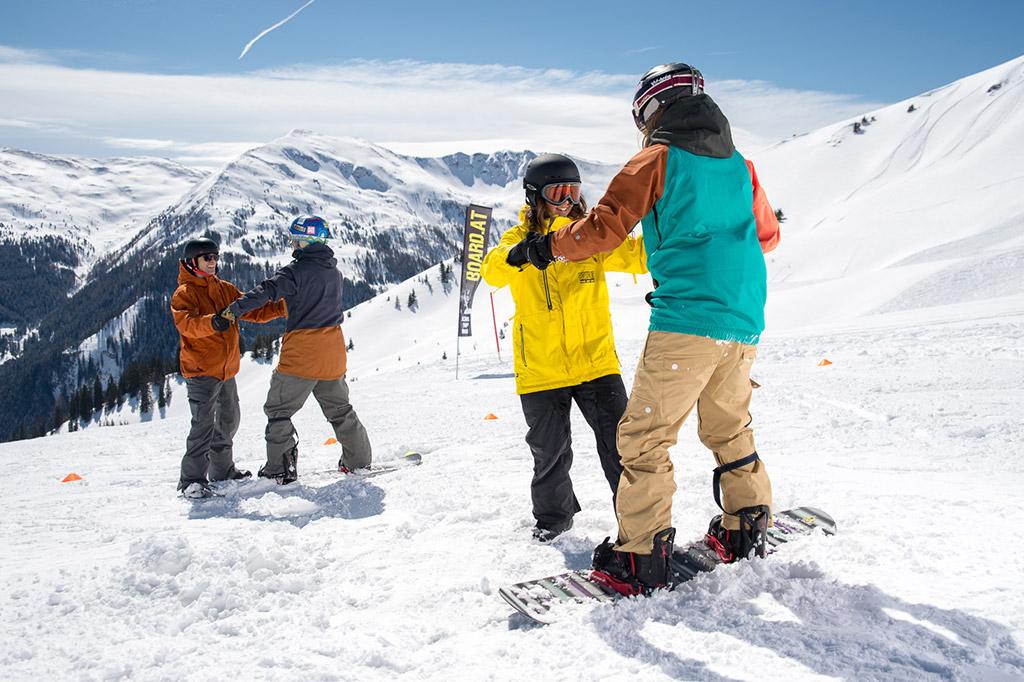 Saalbach - Snowboarding Lessons for Kids & Adults 'Basic' for Beginners