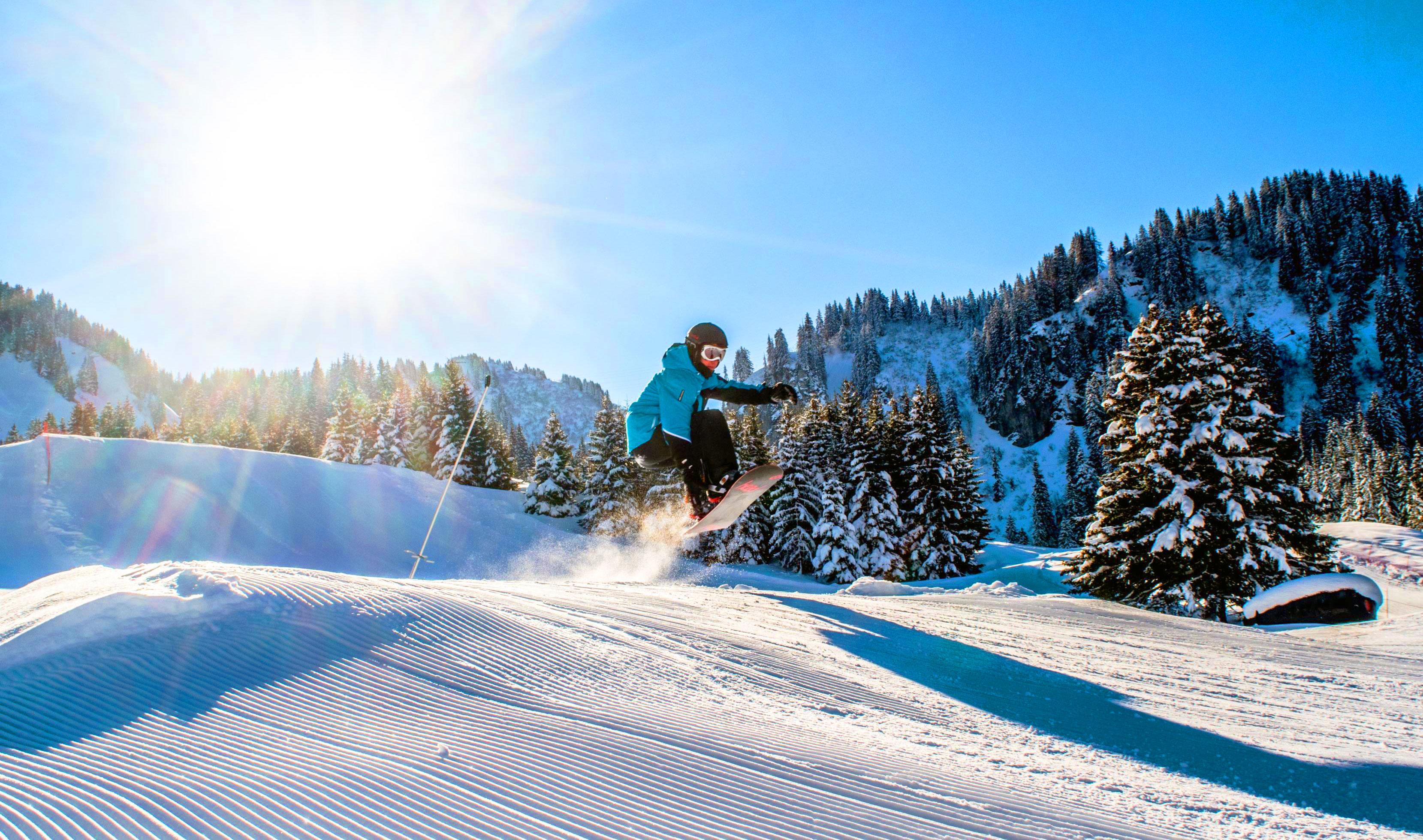 Chamonix - Private Snowboarding Lessons (from 8 y.) for All Levels