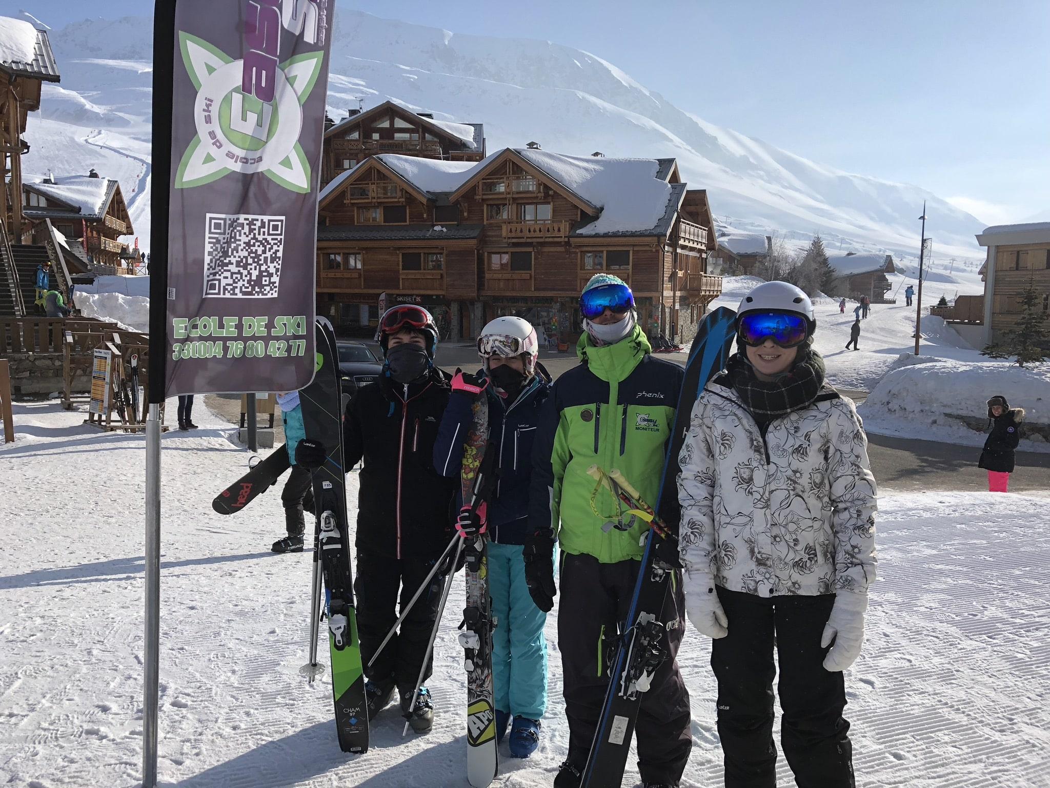 Alpe d'Huez - Off-Piste Skiing Lessons for Kids (12-18 y.)