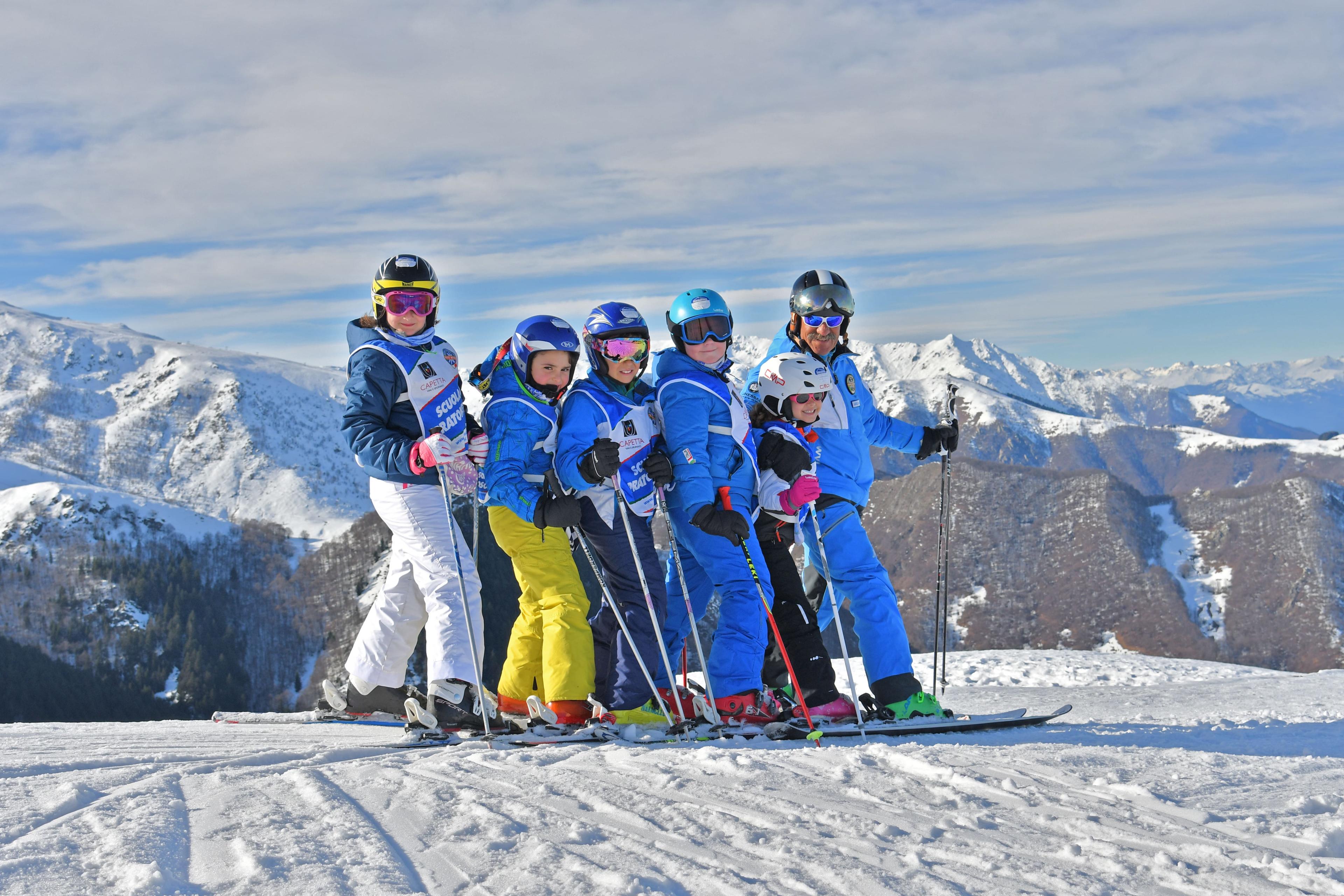 Prato Nevoso - Kids Ski Lessons (4-12 y.) - Christmas