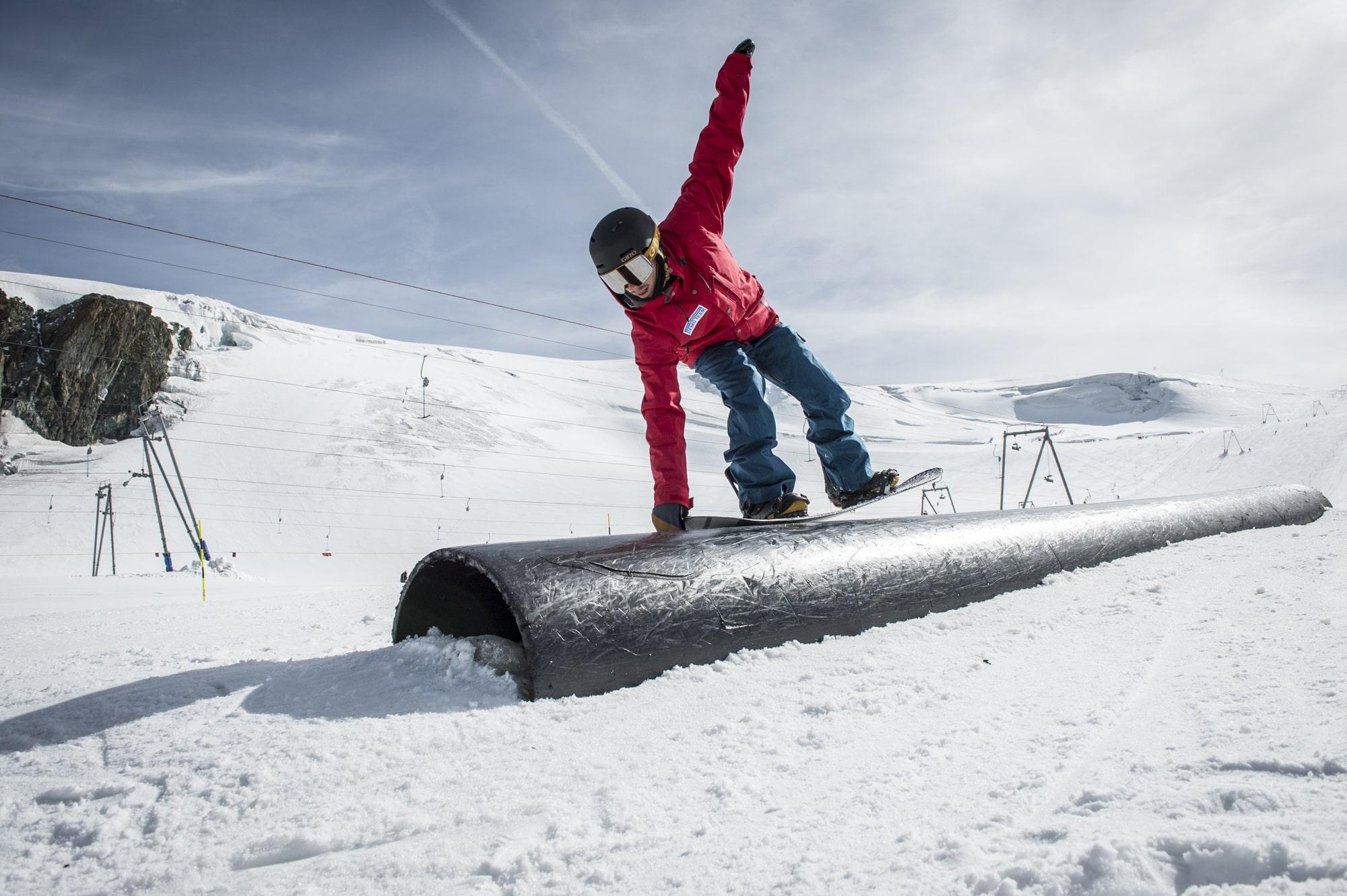 Samnaun - Adult Snowboarding Lessons for Advanced Boarders