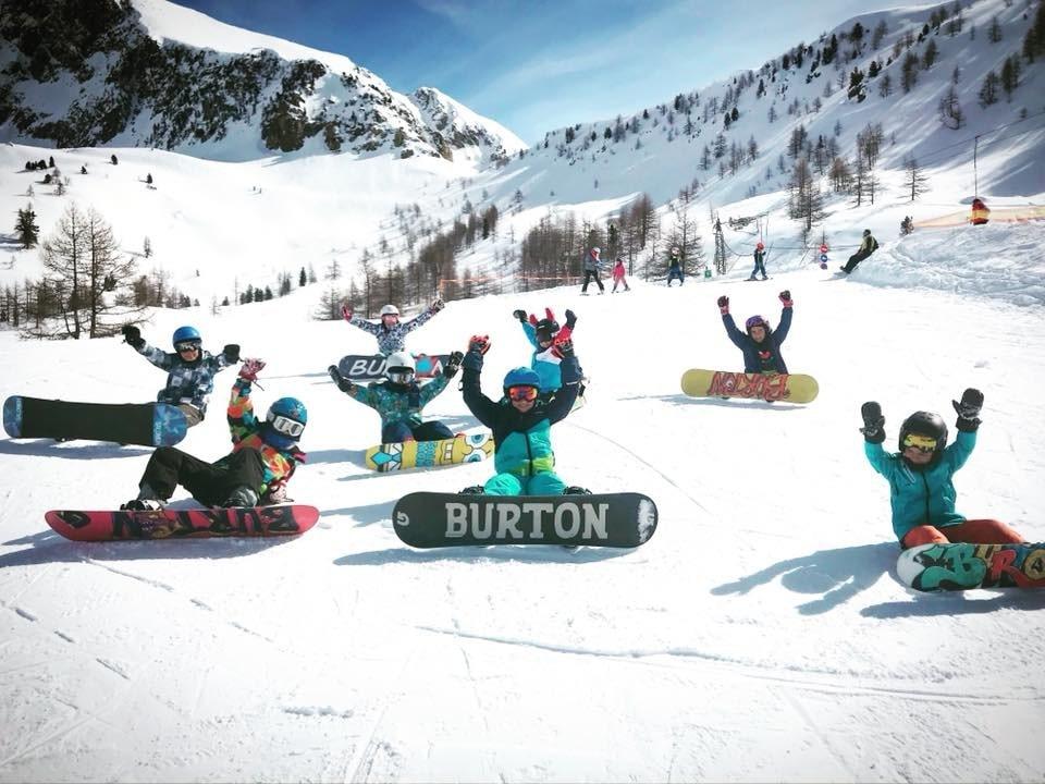 Isola 2000 - Snowboarding Lessons for Kids (8-15 y.) - Christmas