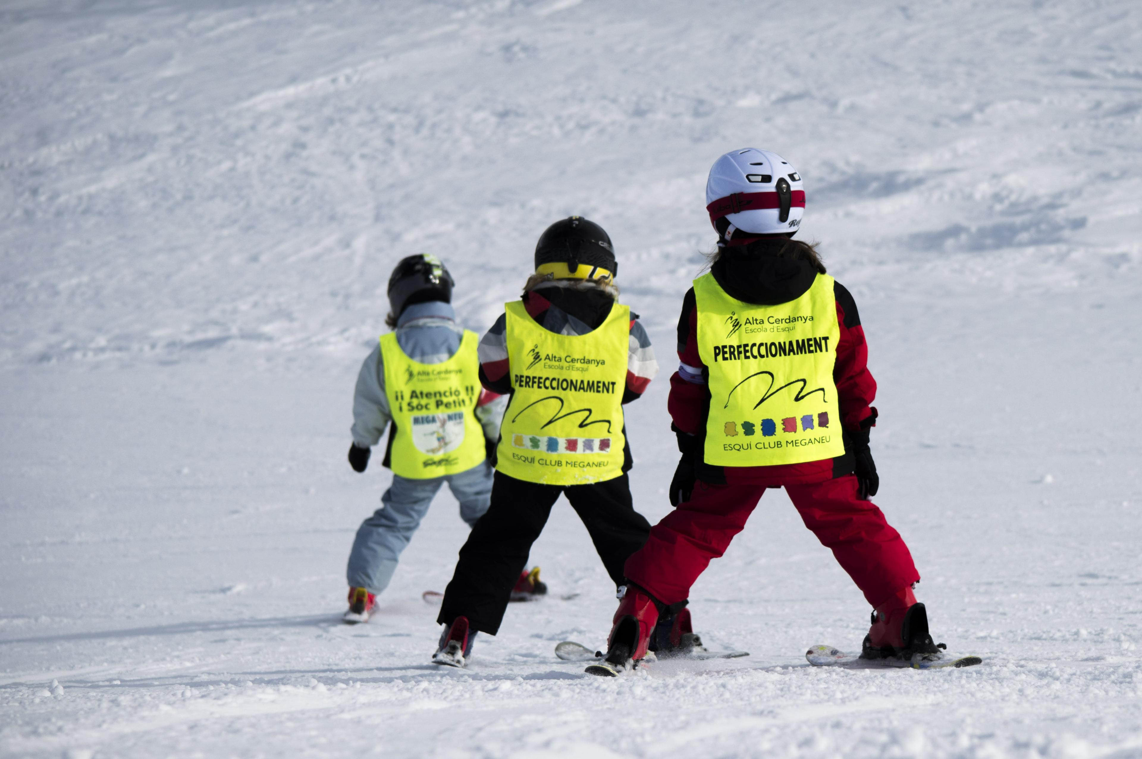 La Molina - Kids Ski Lessons (4-6 y.) for First Timers - Weekend
