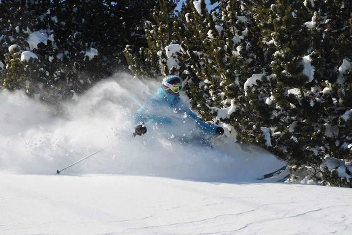 Les Angles - Off-Piste & Freestyle Skiing Lessons for All Levels