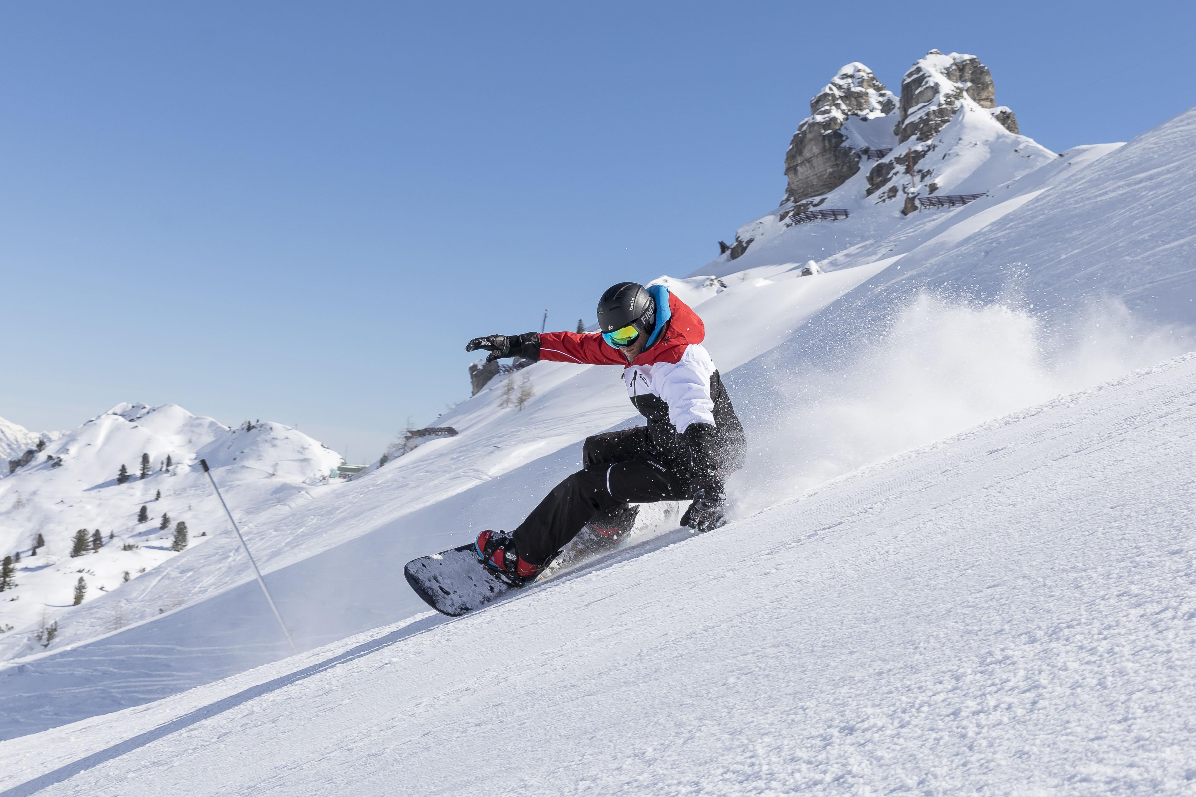 Fulpmes - Snowboarding Lessons (from 9 y.) for Advanced Boarders