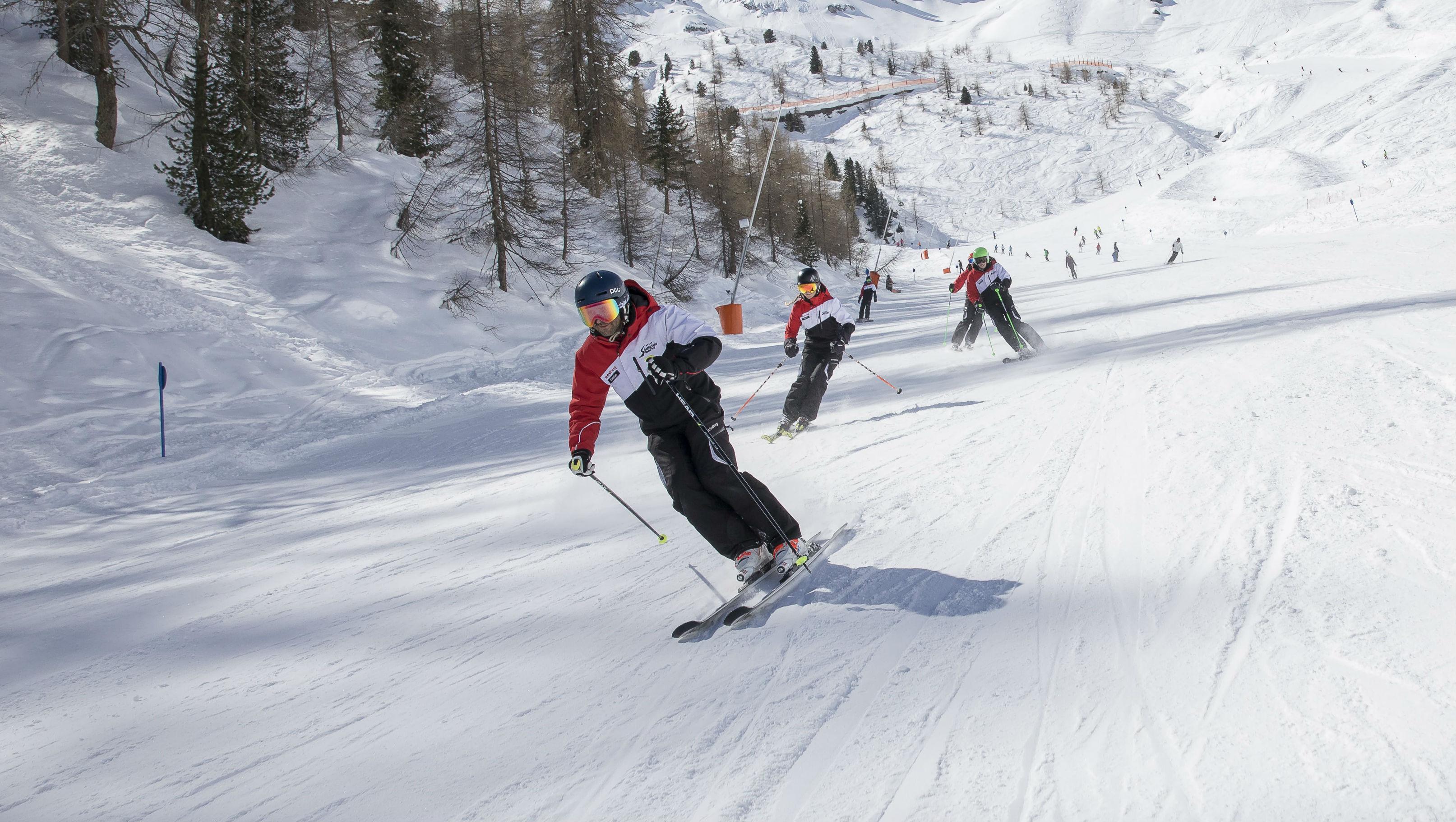 Fulpmes - Adult Ski Lessons for Advanced Skiers