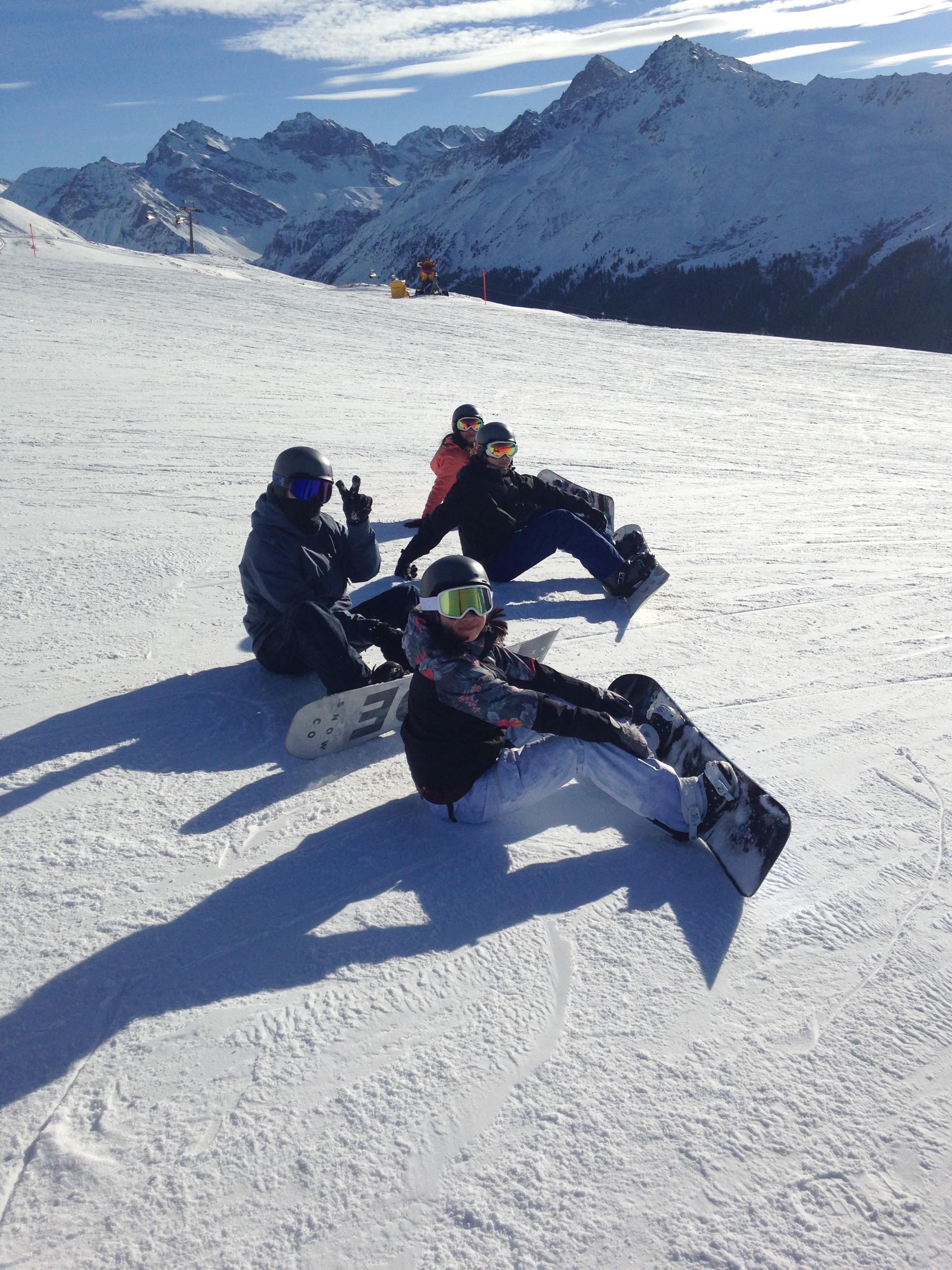 Klosters - Private Snowboarding Lessons in Small Group for First Timers