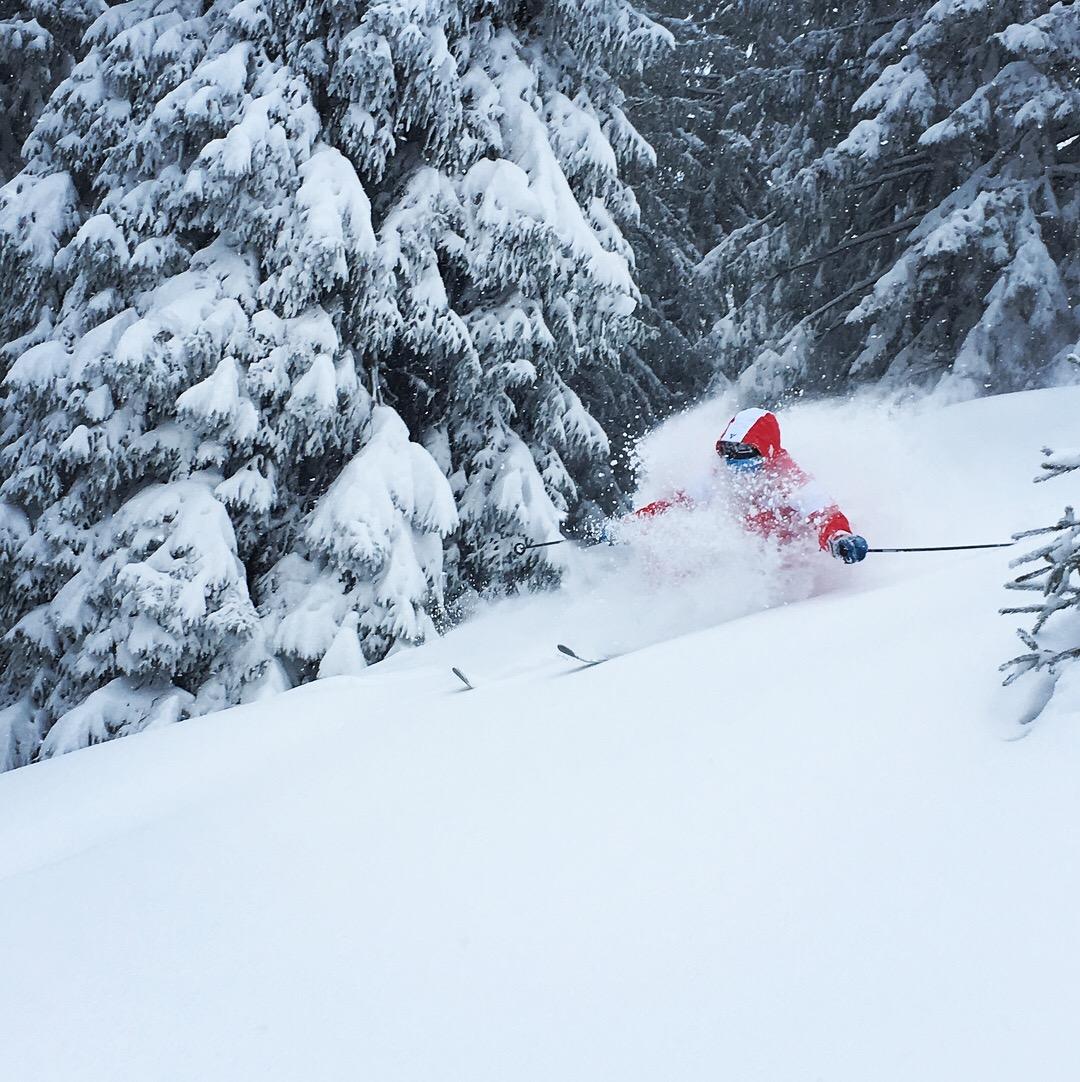 St Johann - Off-Piste Skiing Lessons for All Levels
