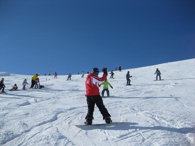 Samnaun - Snowboarding Lessons (6-16 y.) for First Timers - Full Day