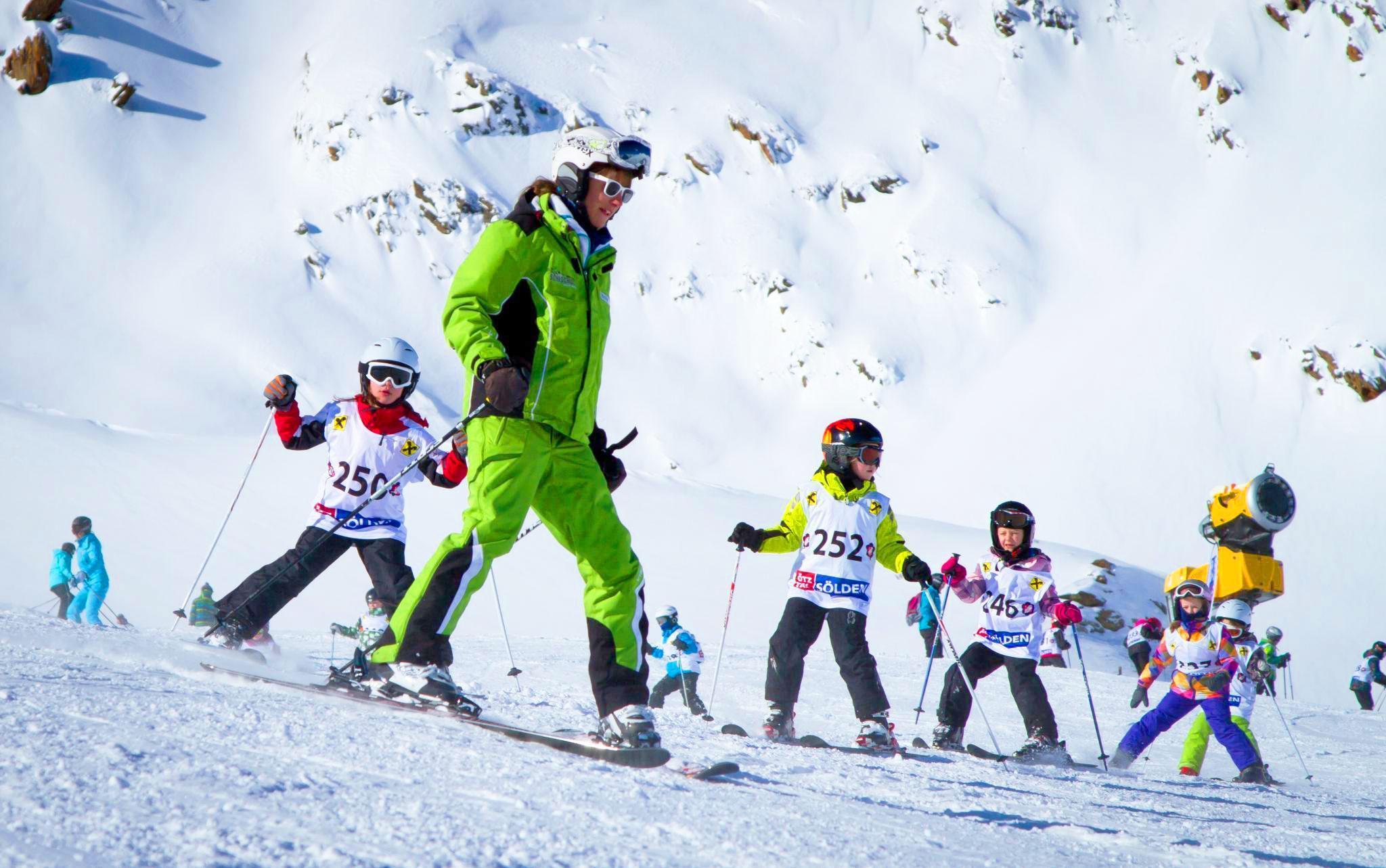 Sölden - Kids Ski Lessons (3-14 y.) for All Levels