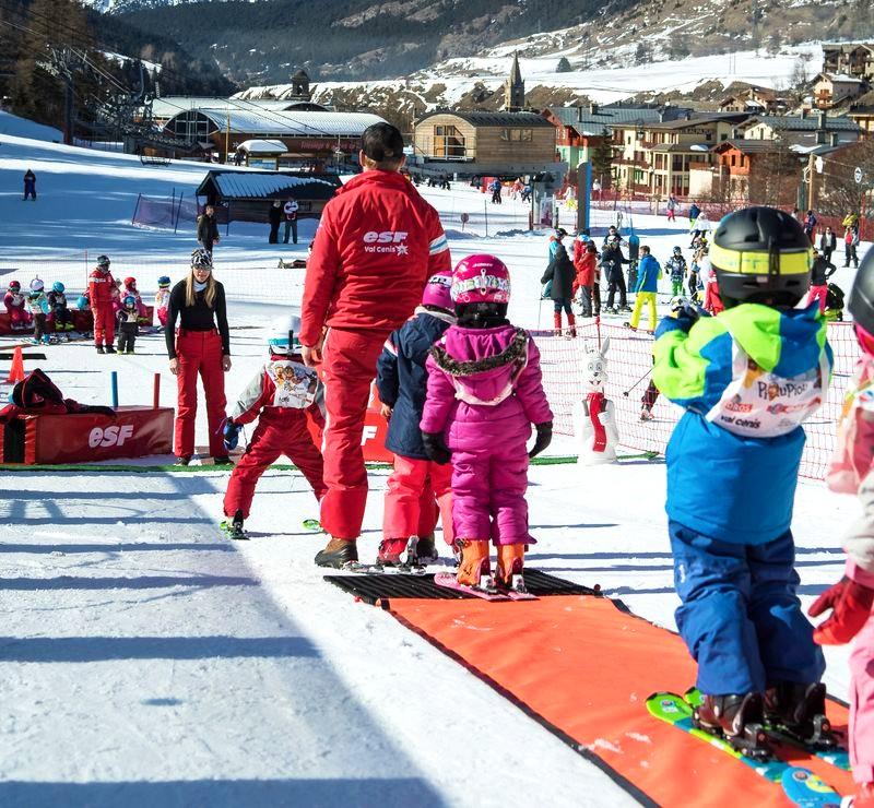 Val Cenis - Kids Ski Lessons (3-4 y.) for First Timers