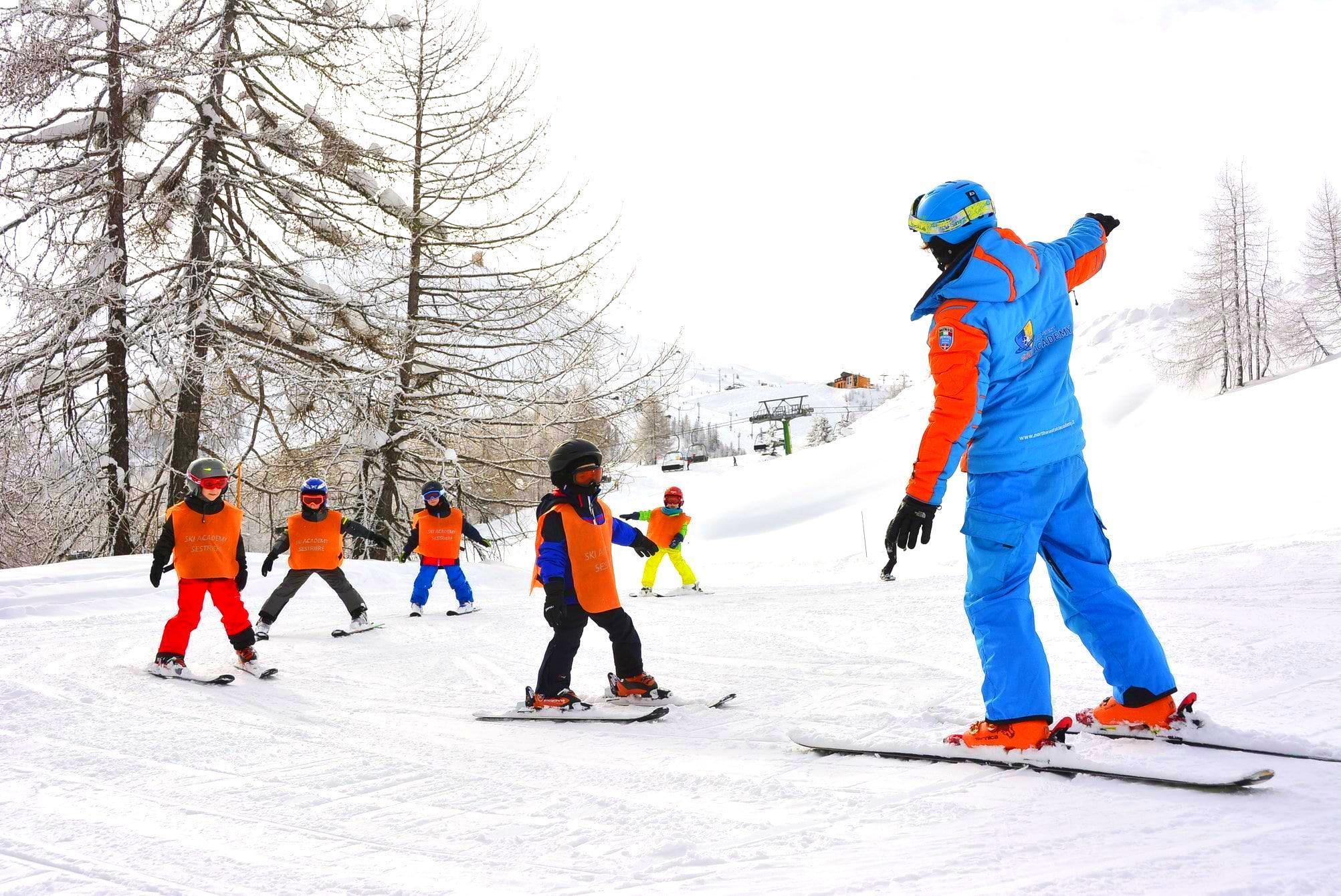 Sestriere - Kids Ski Lessons (3-6 y.) - Small Group - Beginners