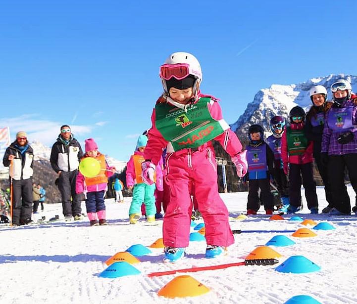 Moena - Kids Ski Lessons (4-14 y.) for All Levels