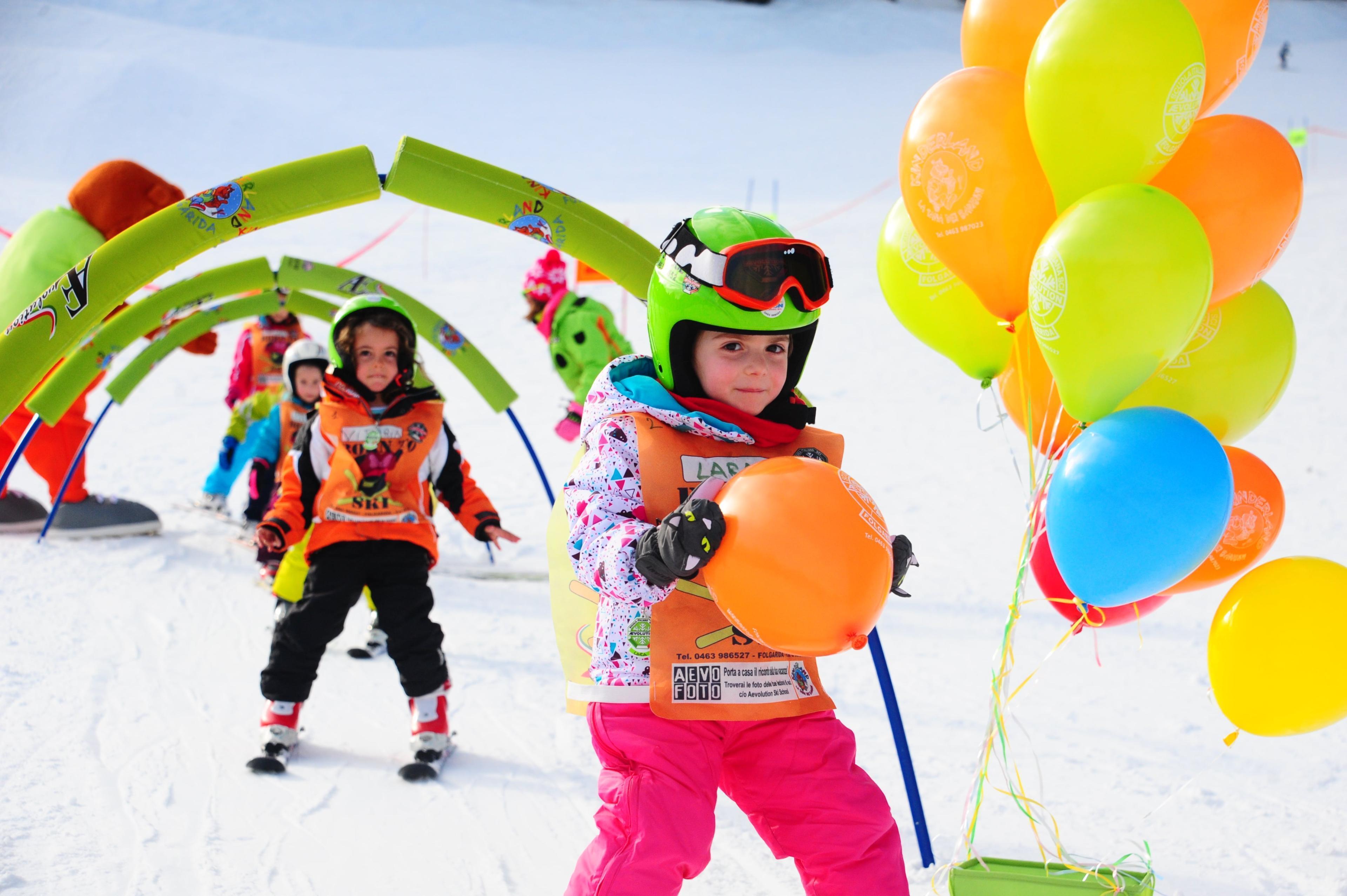 Folgarida-Marilleva - Kids Ski Lessons (4-8 y.) for All Levels - Full Day
