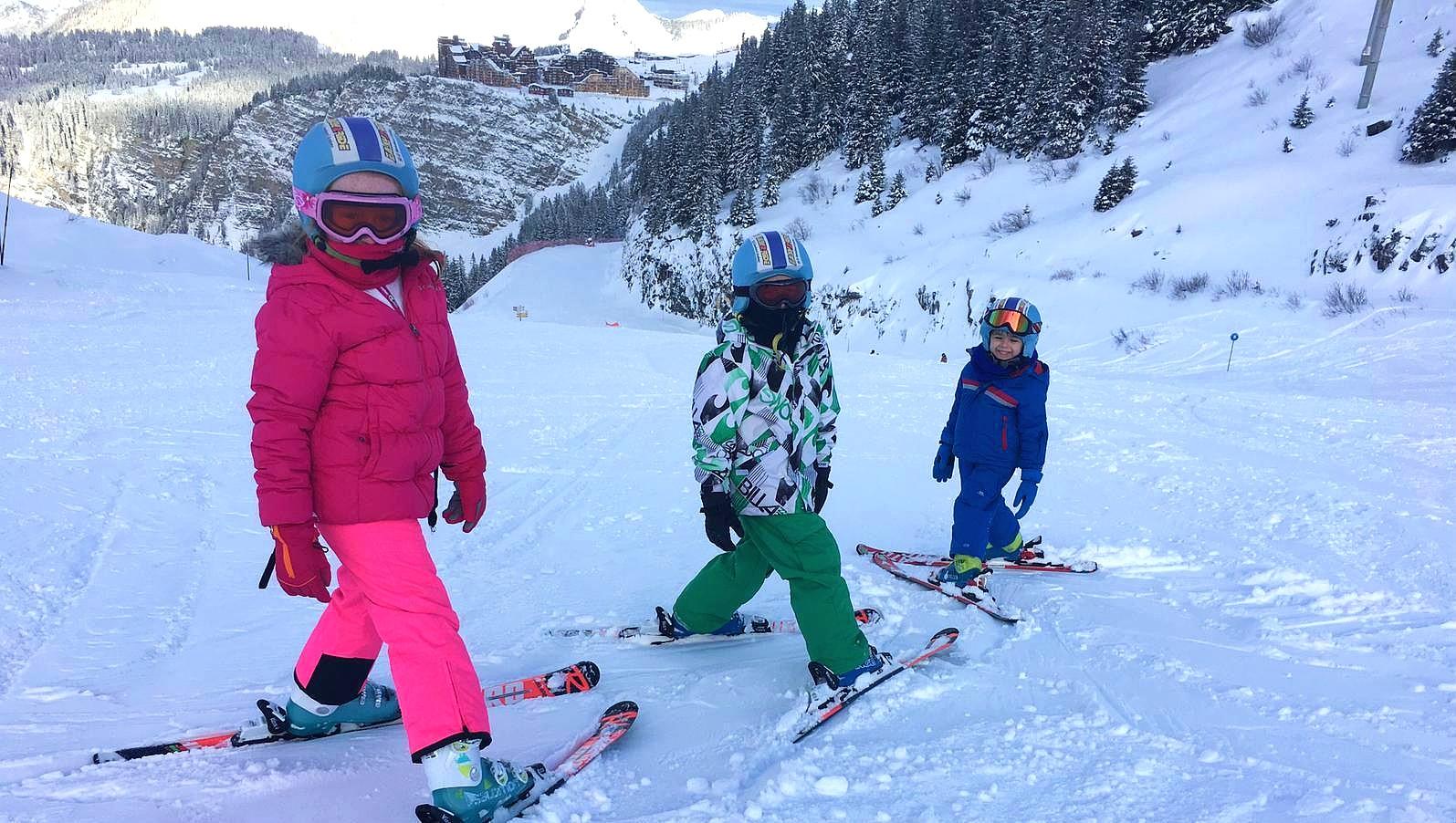 Morzine - Kids Ski Lessons (5-6 y.) + Ski Pass - Morning - Beginner