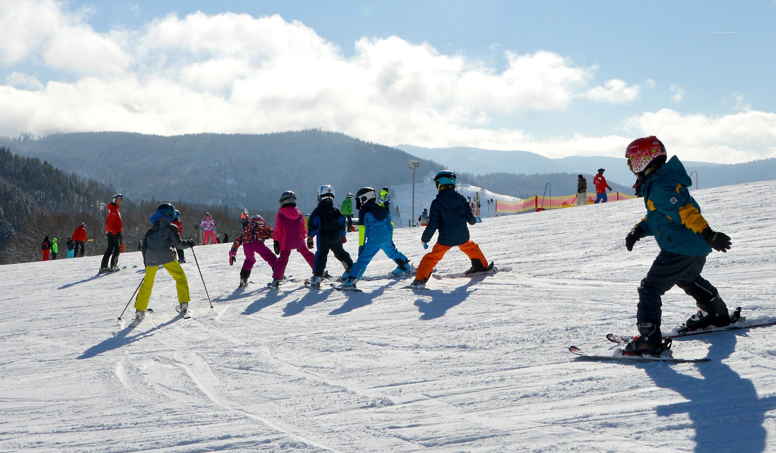 Andermatt - Kids Ski Lessons (6-12 y.) for All Levels