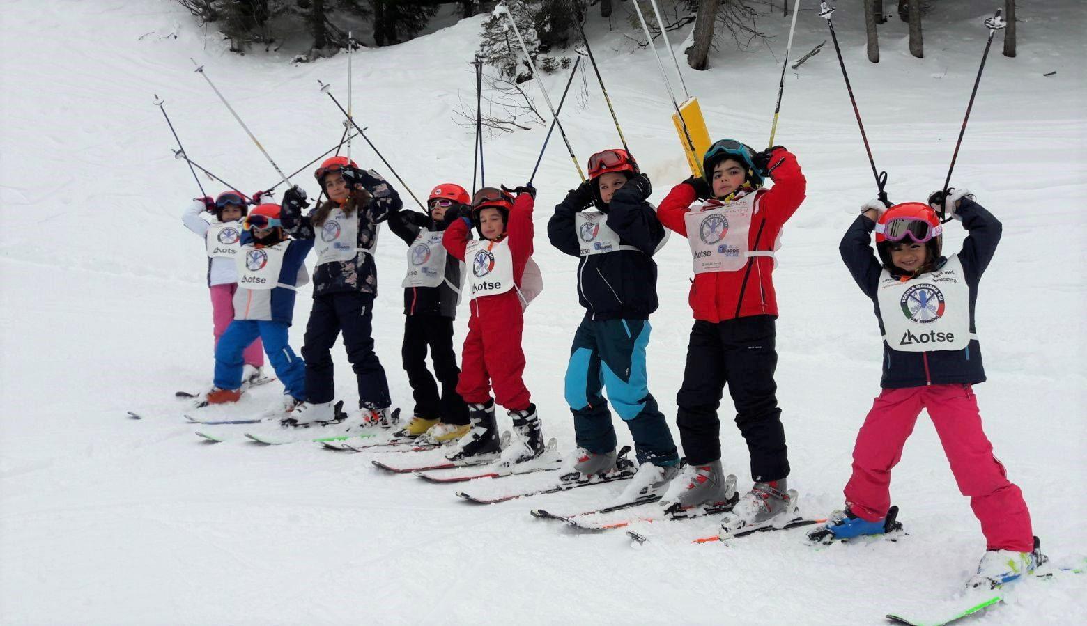 Pinzolo - Kids Ski Lessons (6-13 y.) for All Levels
