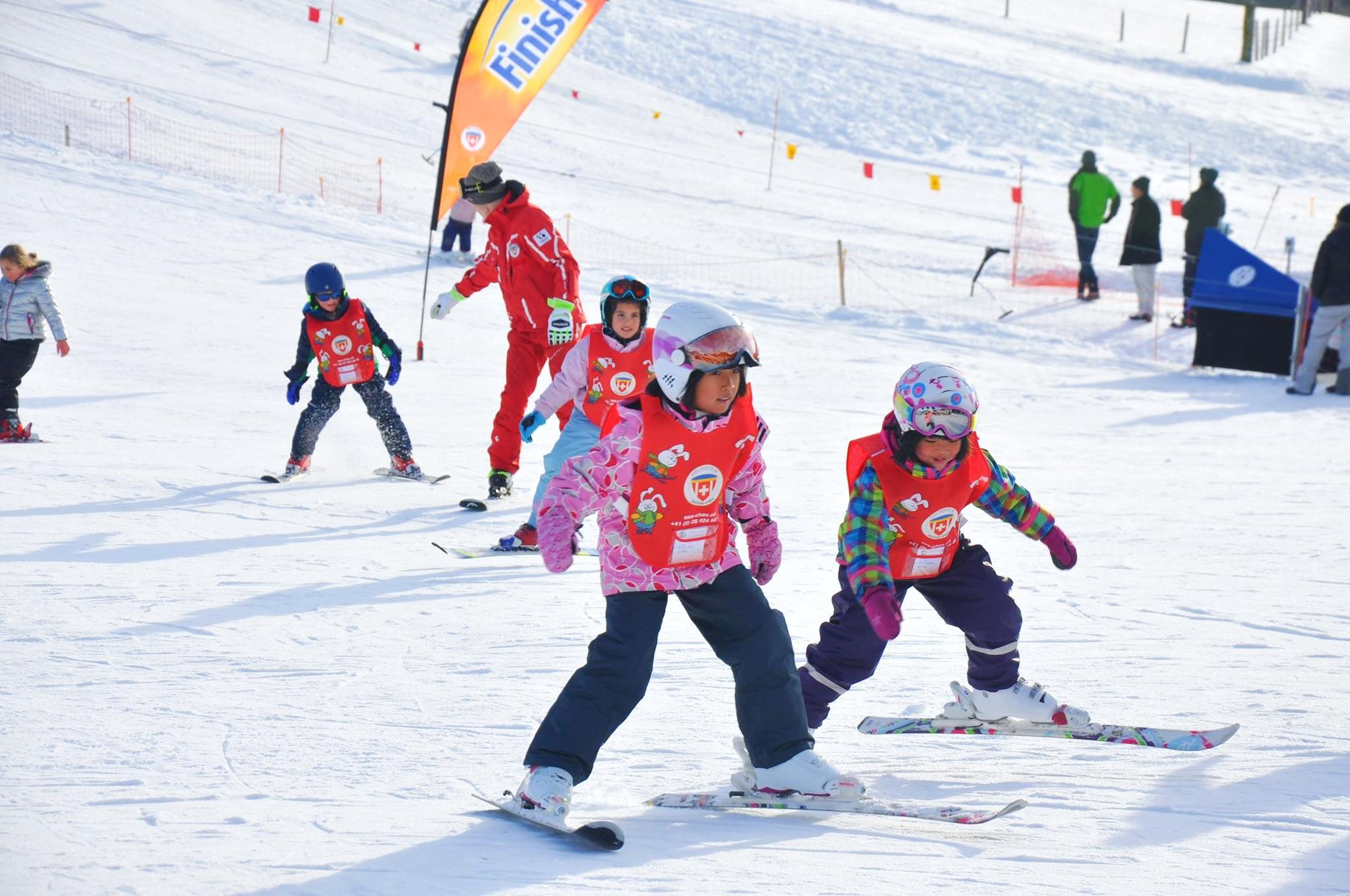 Château d'Oex - Kids Ski Lessons (6-14 y.) from Bulle