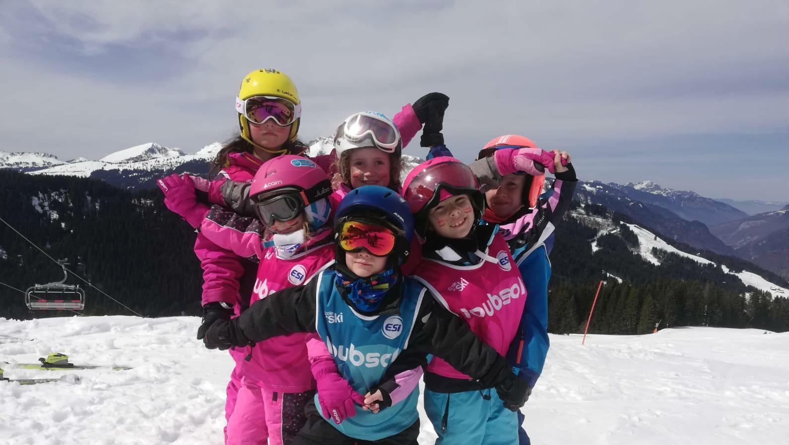 Morzine - Kids Ski Lessons (7-12 y.) + Ski Pass - Morning - Beginner