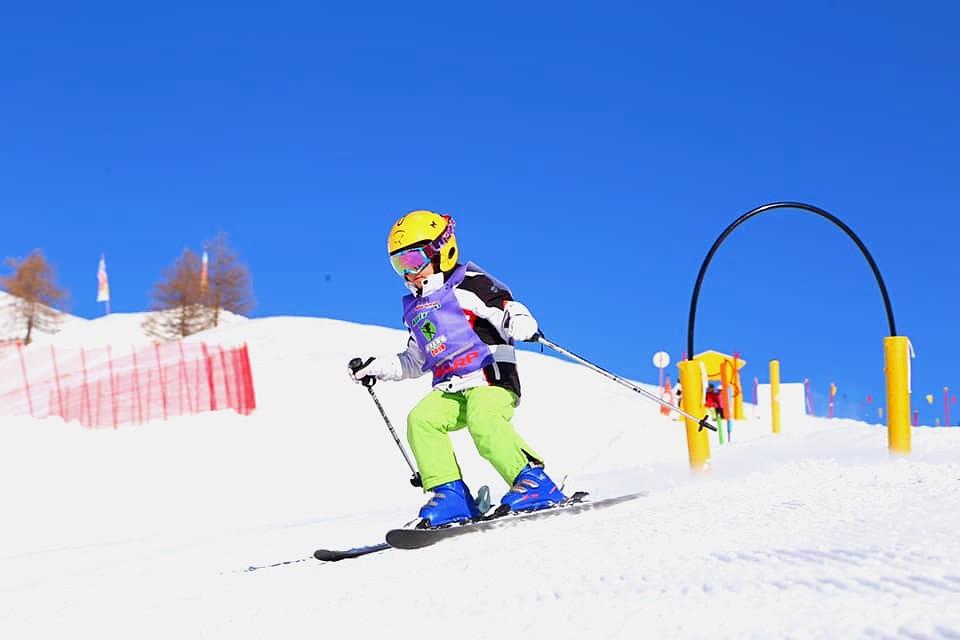 Moena - Kids Ski Lessons (8-14 y.) for Experienced Skiers - Full Day