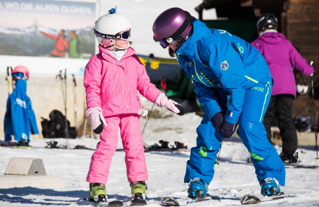 Zermatt - Ski Groups for Teens (12-16 yrs) - Red & Black