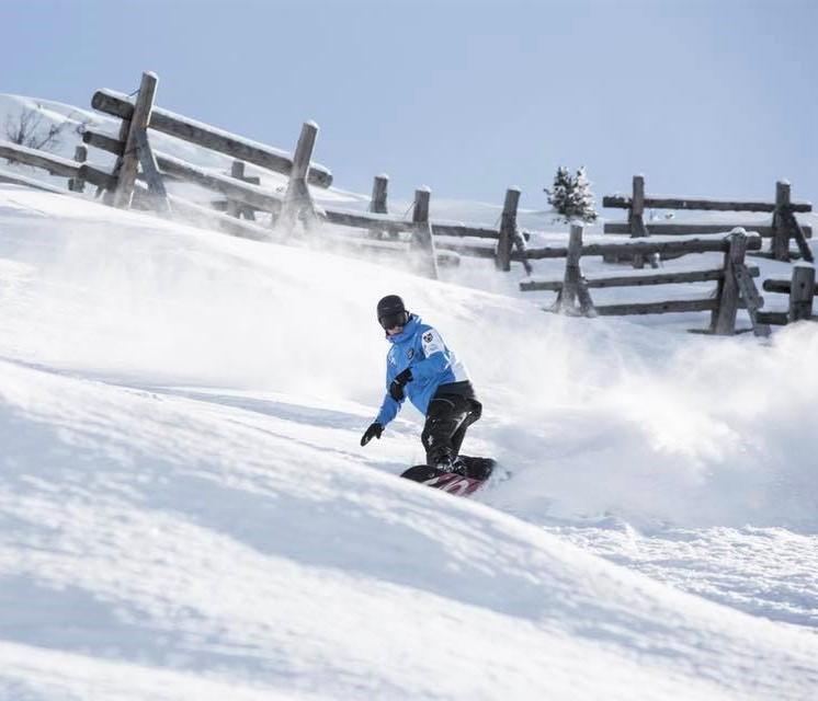 Pinzolo - Snowboarding Lessons for Kids & Adults of All Levels