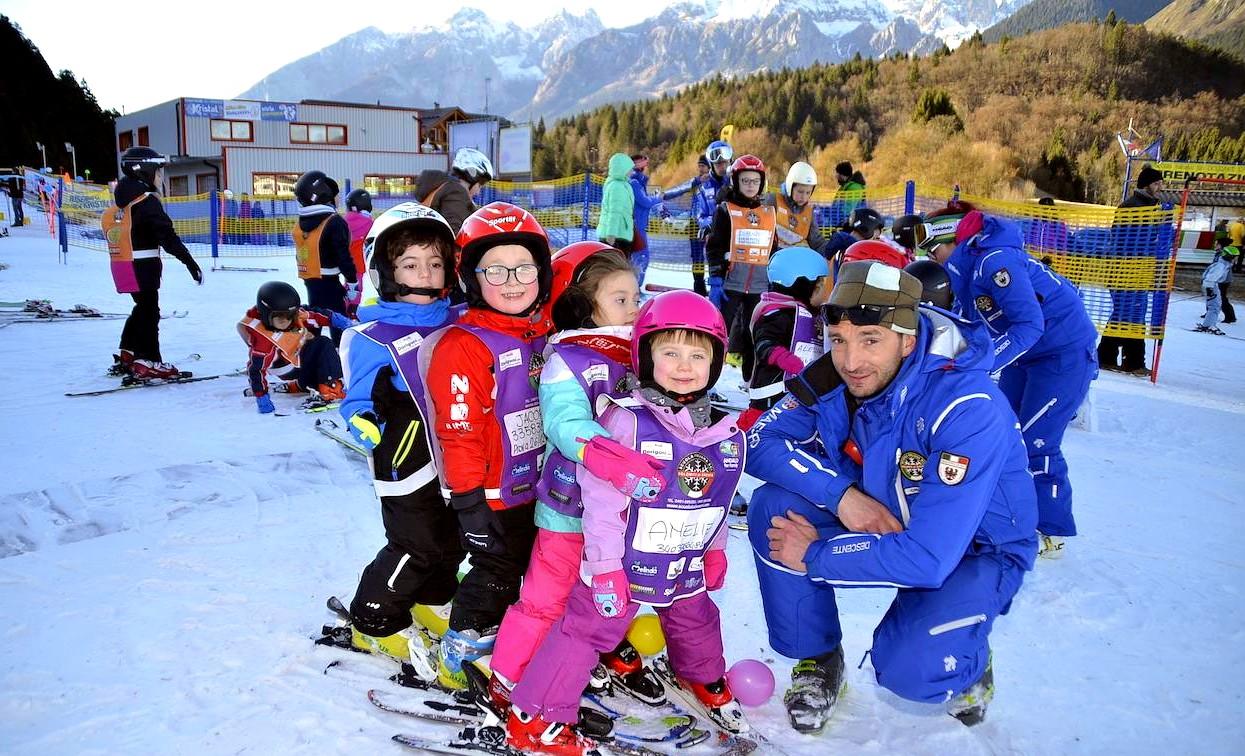 Andalo-Paganella - Kids Ski Lessons (6-14 y.) for Beginners - Weekend