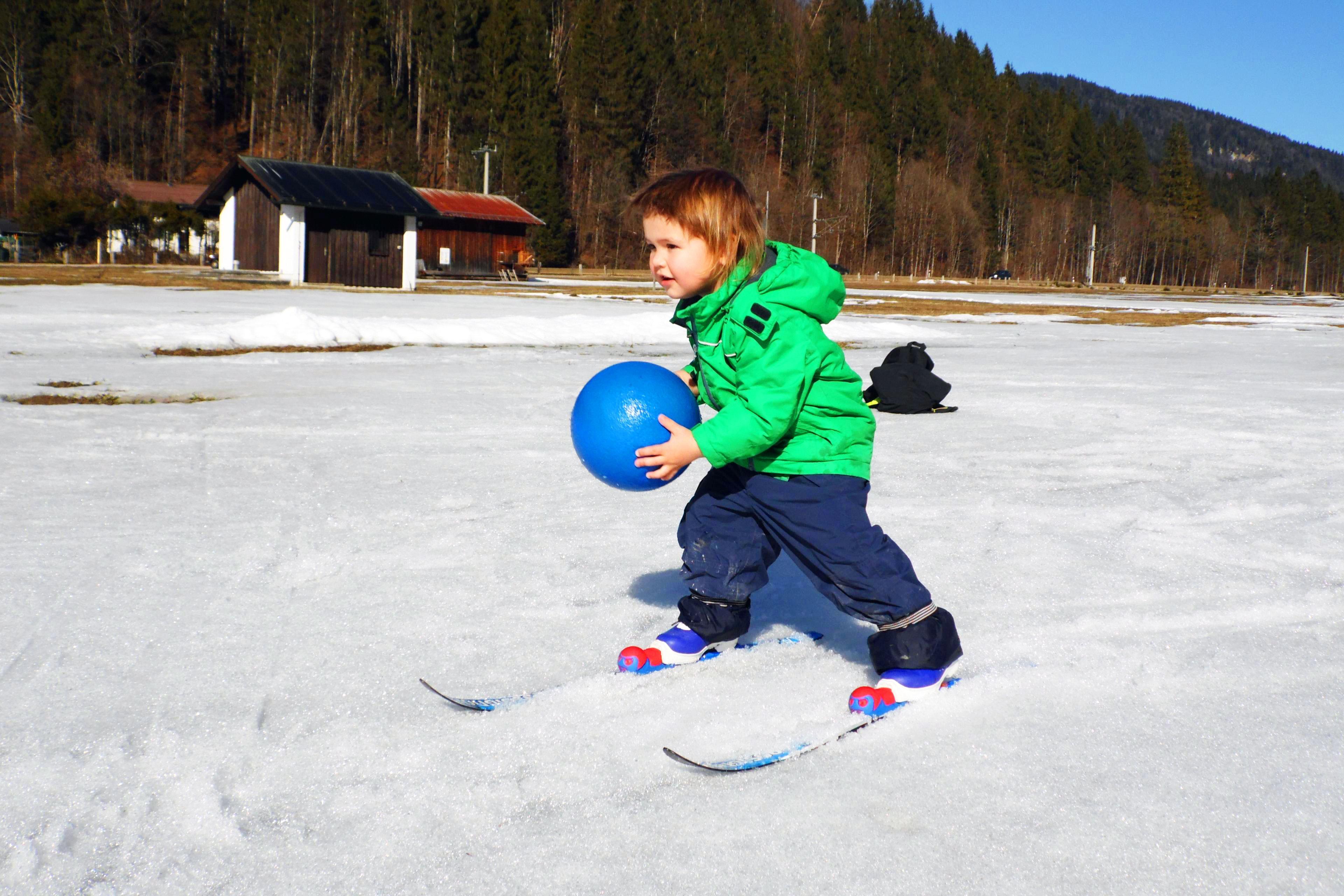 Berwang - Private Cross Country Skiing Lessons for Families