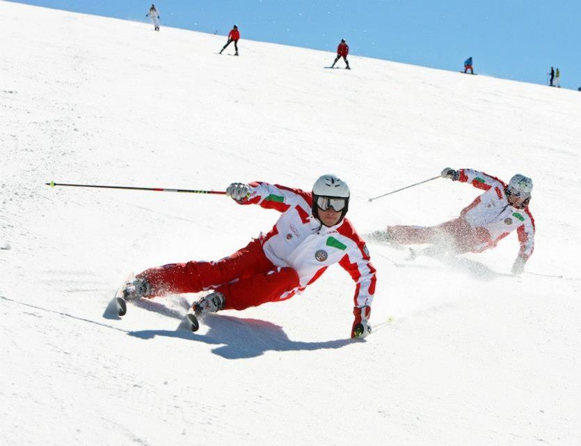 Sauze d'Oulx - Private Ski Lessons for Adults of All Levels