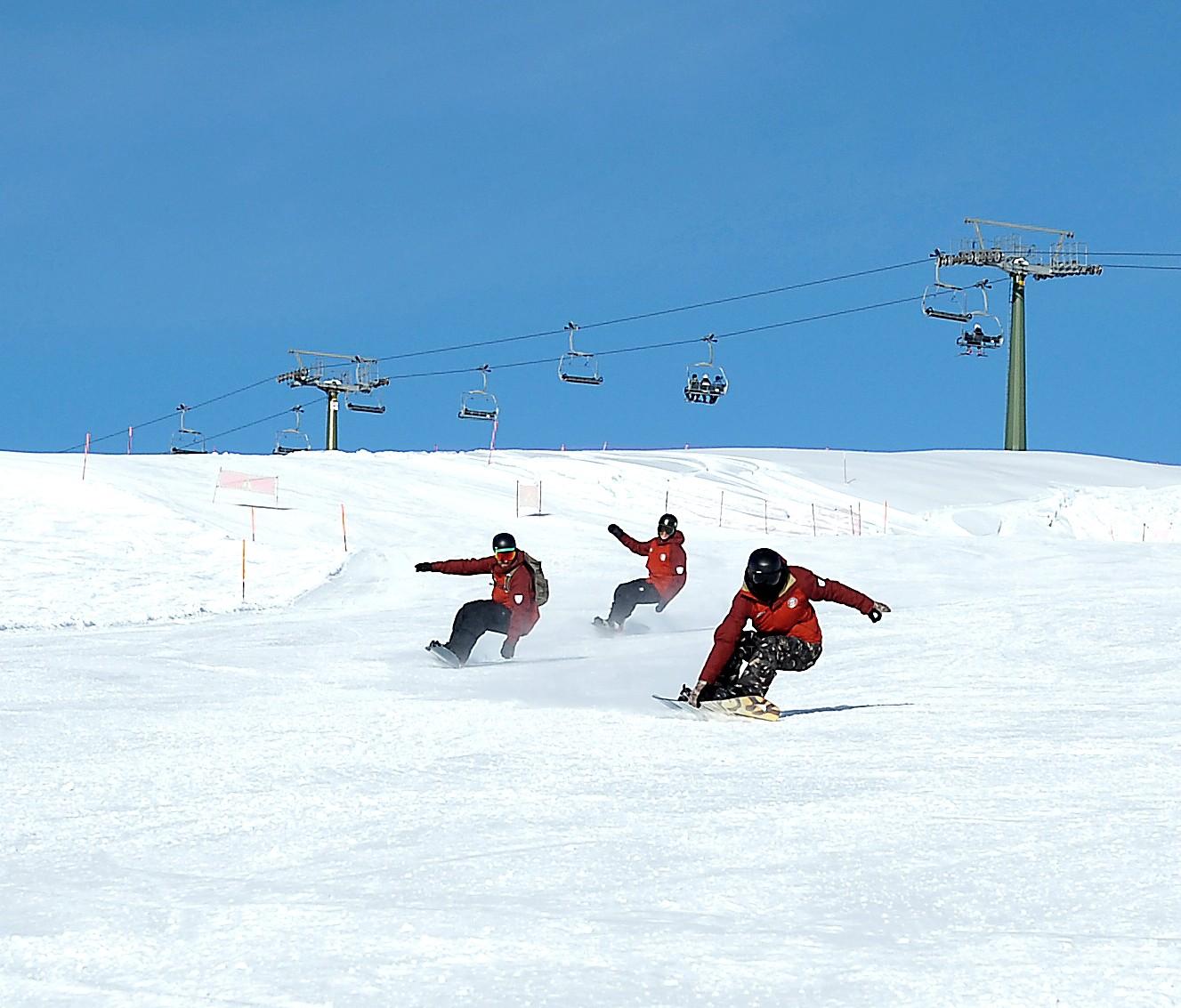 Passo San Pellegrino-Falcade - Private Snowboarding Lessons for Kids & Adults - Holidays