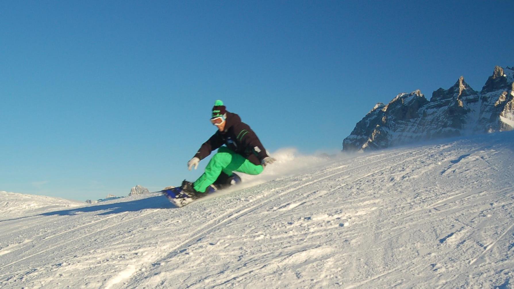 Champery - Snowboard Instructor Private - All Levels & Ages