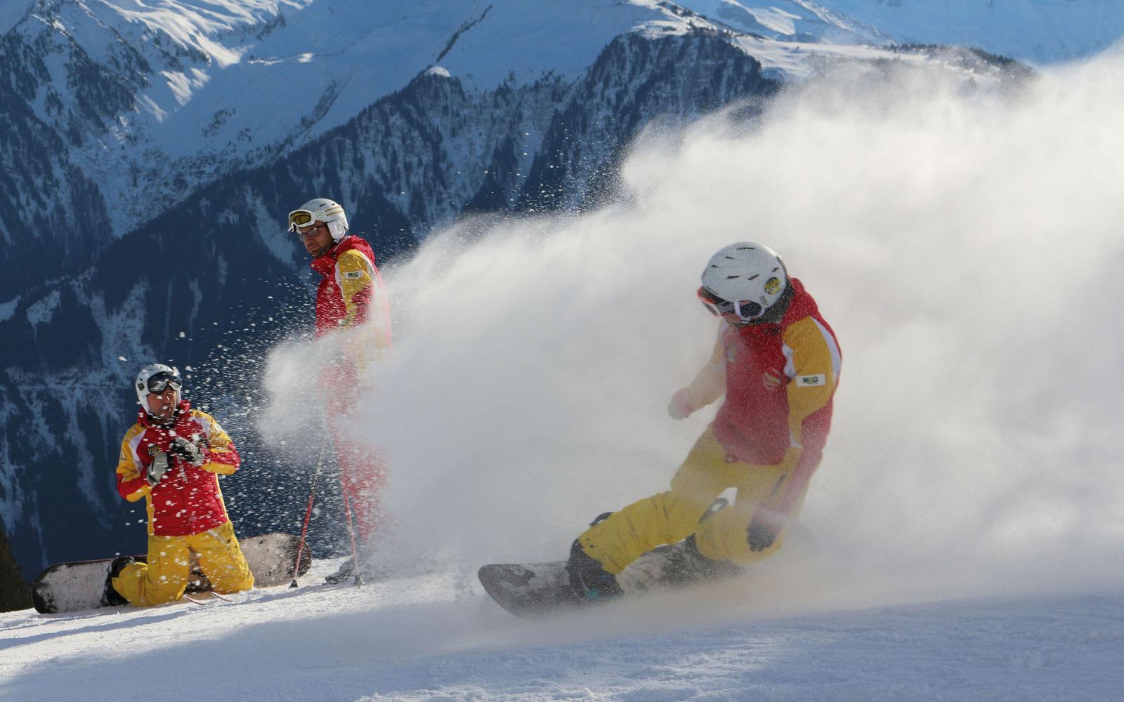 Mayrhofen - Snowboard Lessons for Adults - All Levels