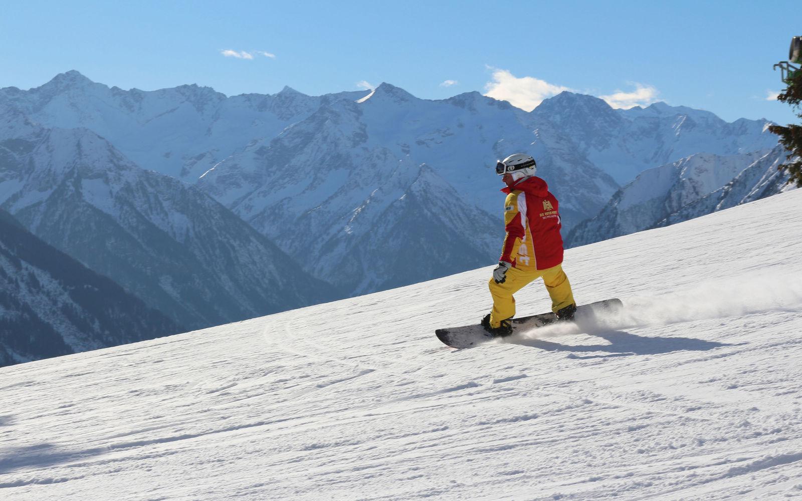 Mayrhofen - Snowboard Instructor Private - All Levels & Ages