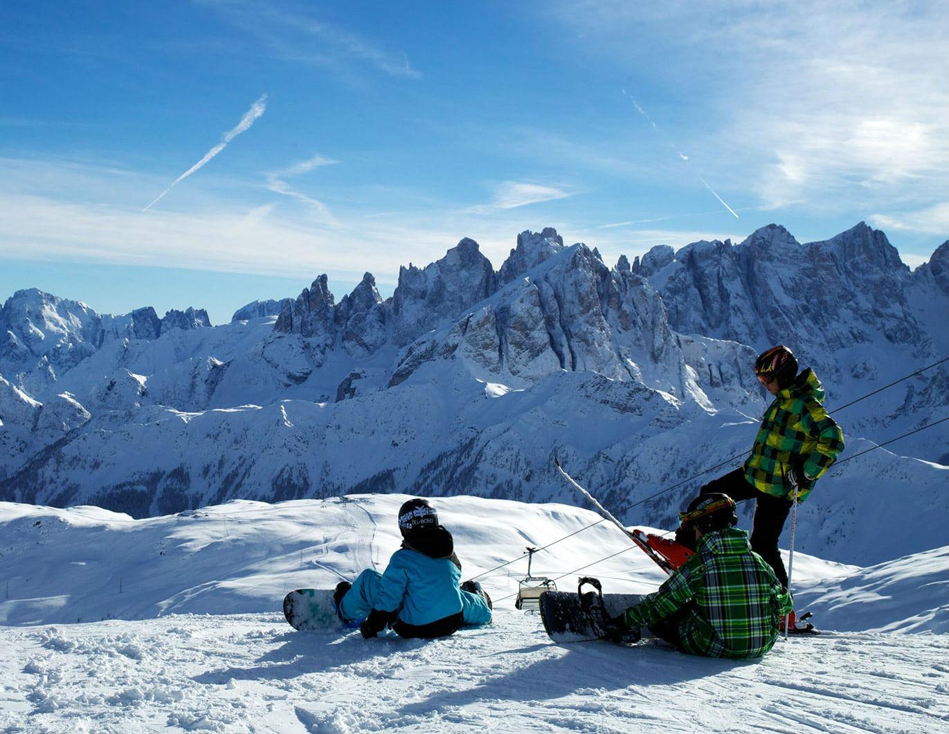 Passo San Pellegrino-Falcade - Kids/Adults Snowboarding Lessons for All Levels
