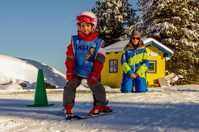Oetz (Hochoetz) - Kids Ski Lessons (from 3 y.) for All Levels