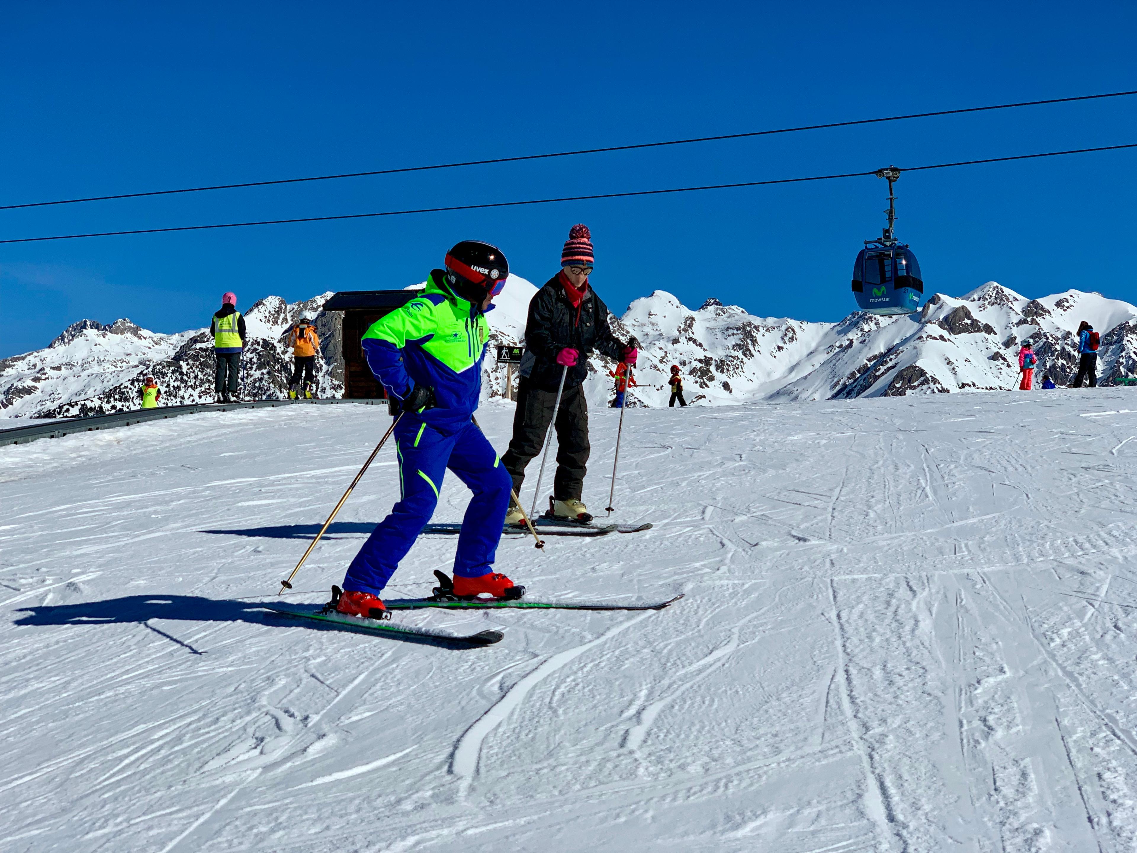 Panticosa - Adult Ski Lessons for All Levels - Christmas