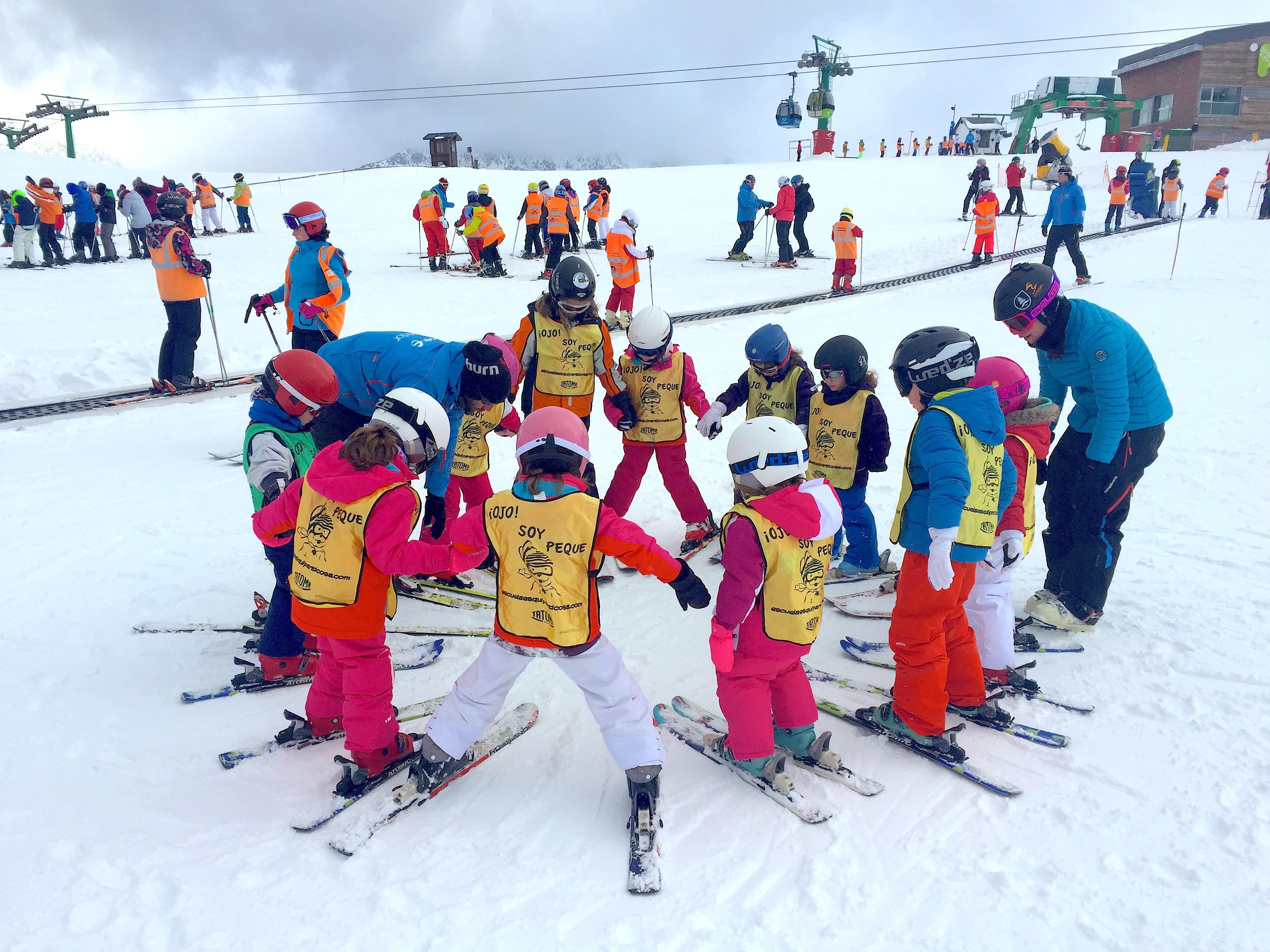Panticosa - Kids Ski Lessons (6-14 y.) - Christmas
