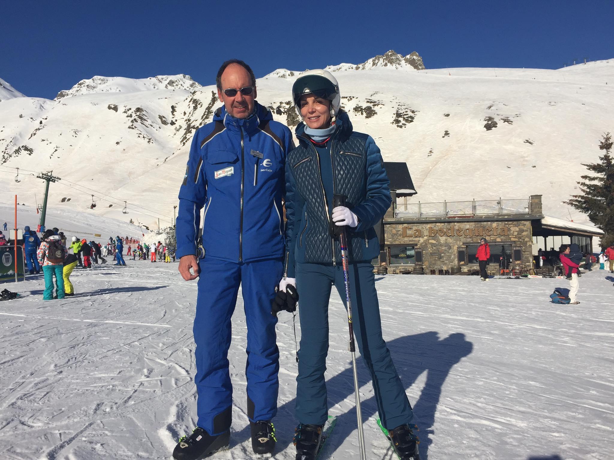 Formigal - Adult Ski Lessons for All Levels in High Season