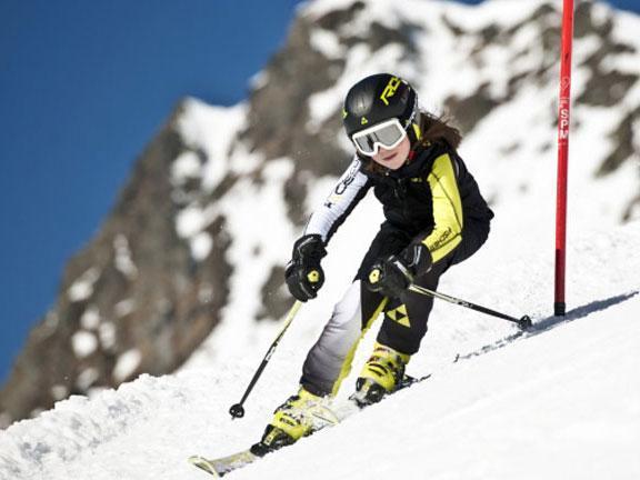 Stubai Gletscher - Private Skirace Camp in Stubai for All Ages
