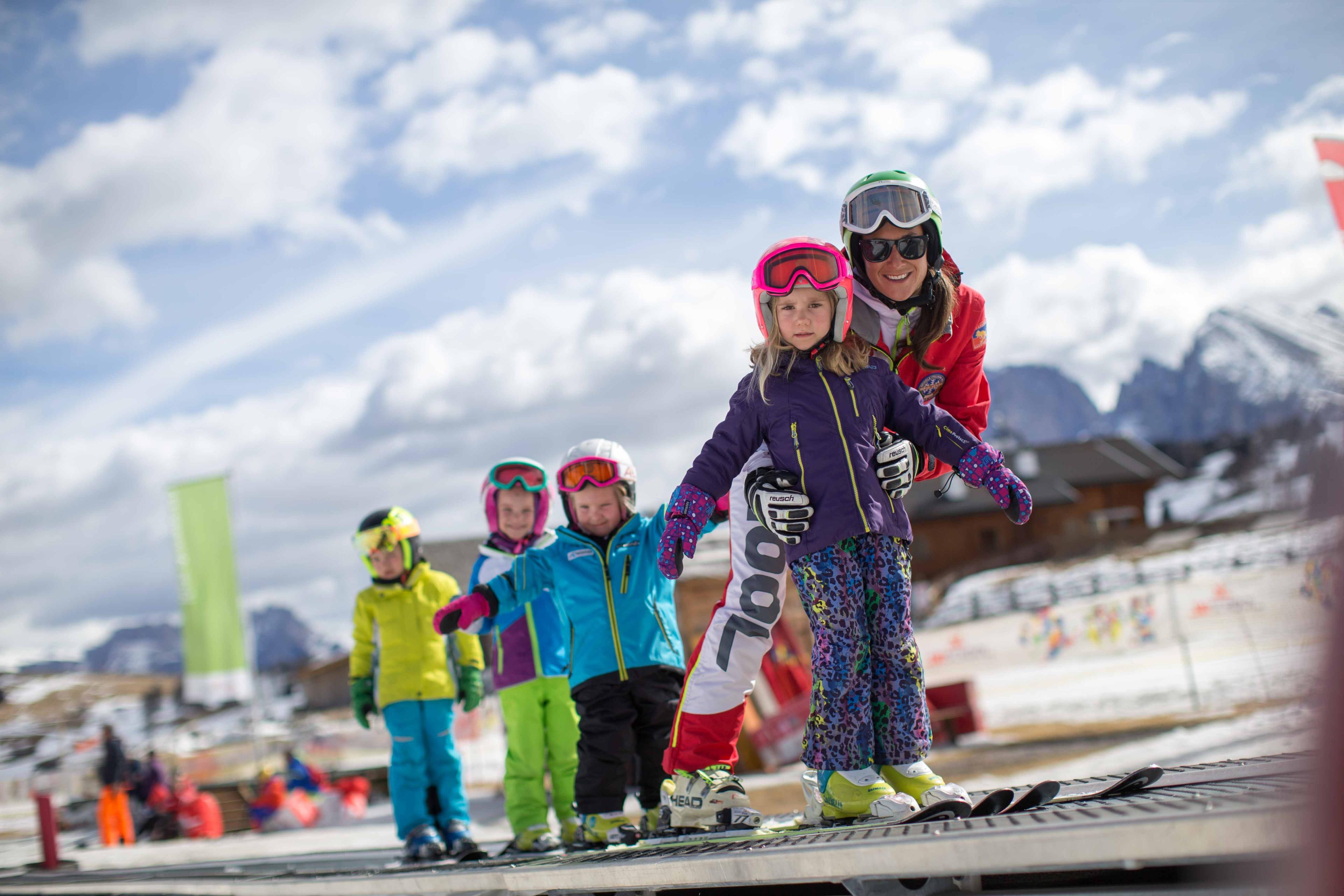 Alpe di Siusi - Kids Ski Lessons (5-7 y.) for Intermediate Skiers