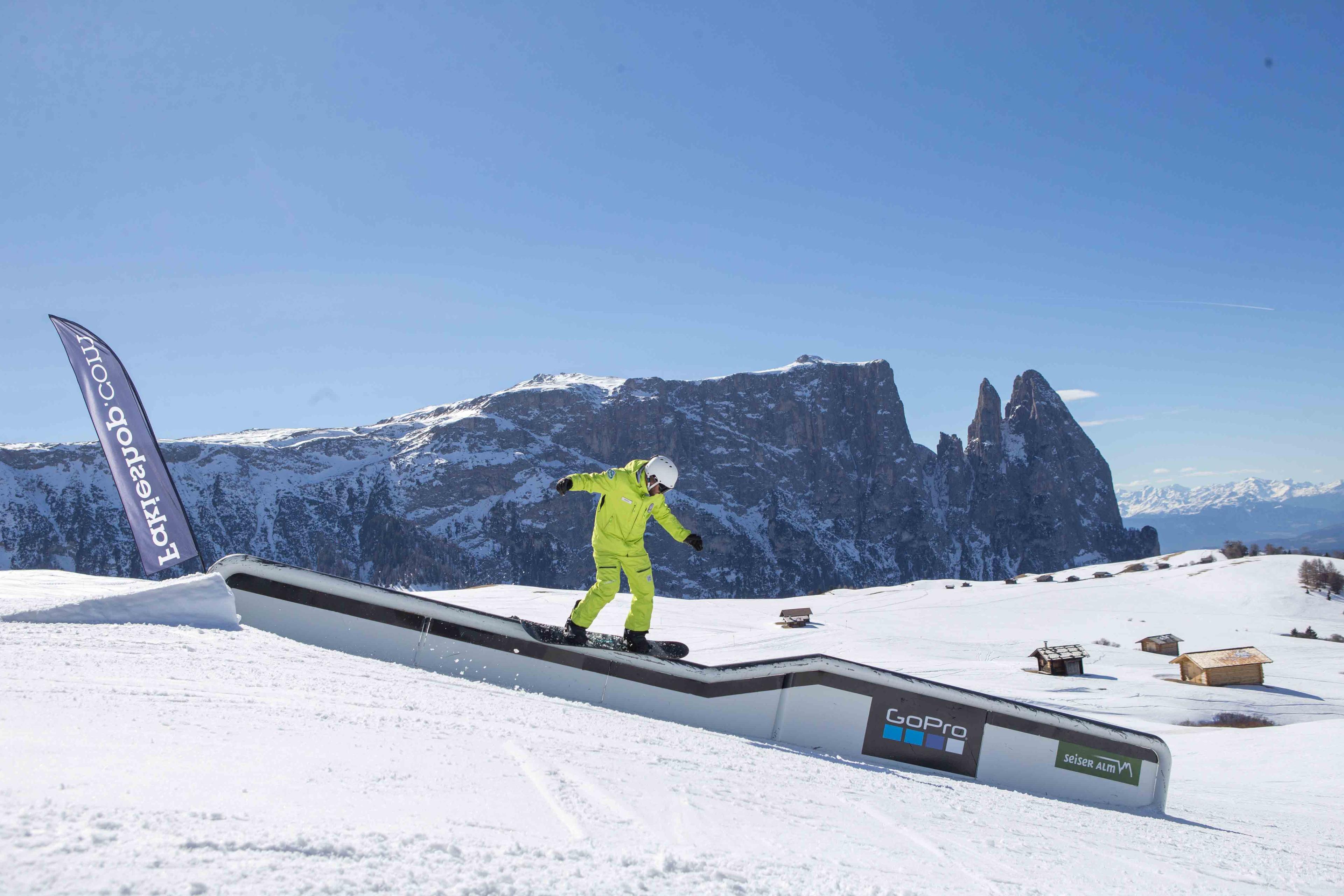 Alpe di Siusi - Snowboarding Lessons for Kids & Adults - Christmas