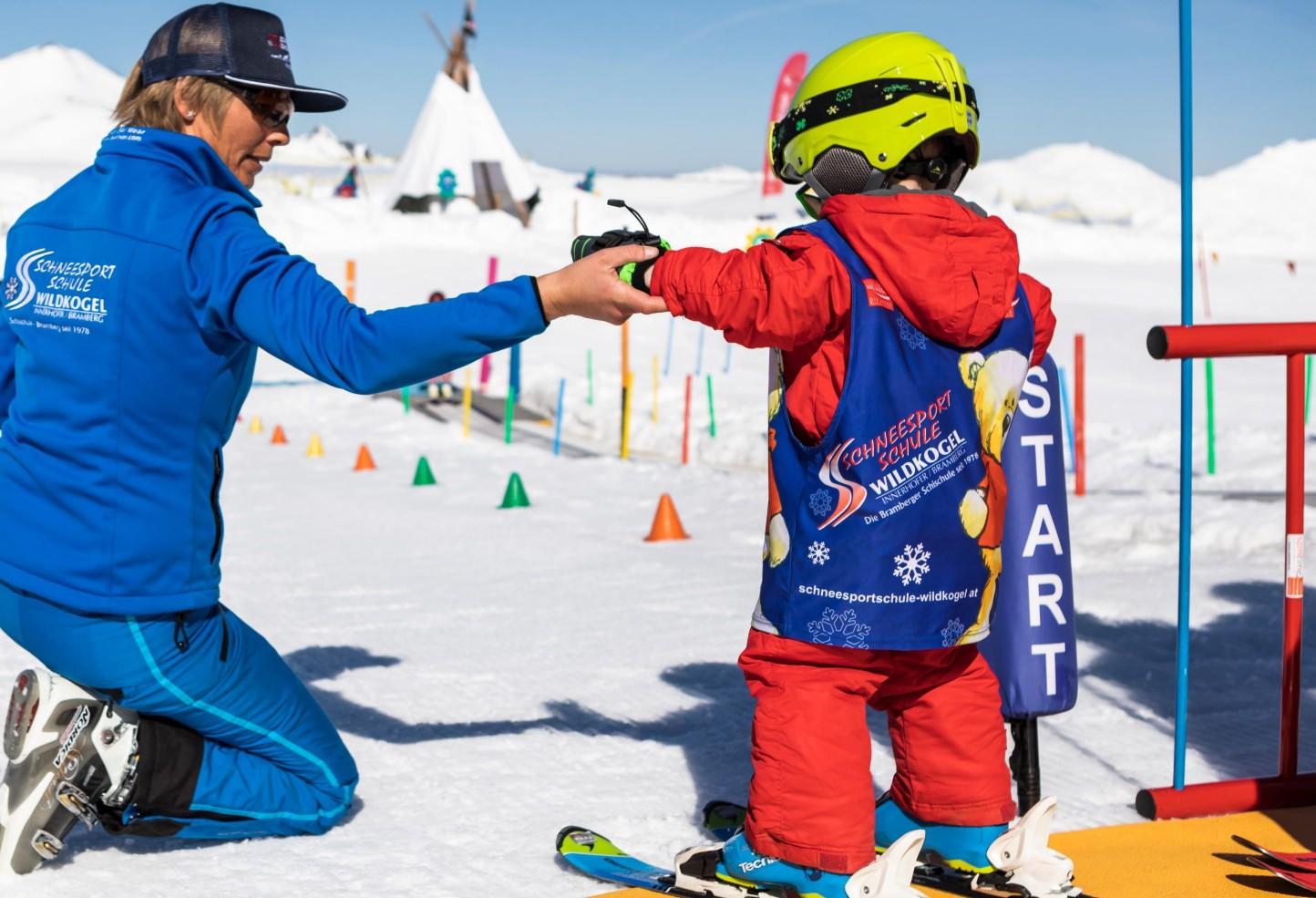 Neukirchen (Wildkogel) - Half-Day Kids Ski Lessons (3-14 y.) for All Levels