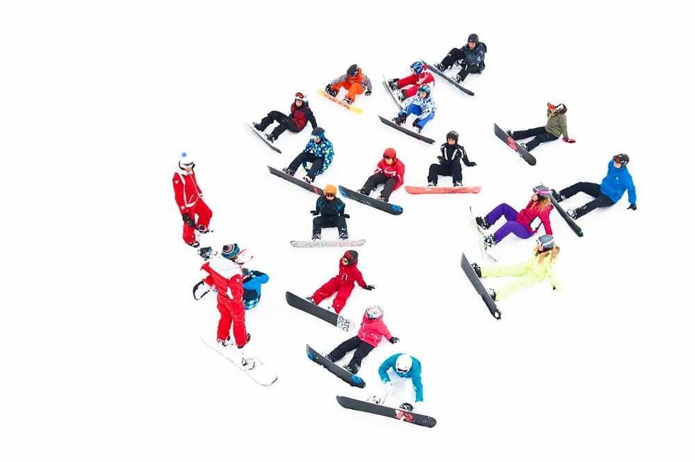 Val Cenis - Snowboarding Lessons (6-12 y.) for First Timers - February